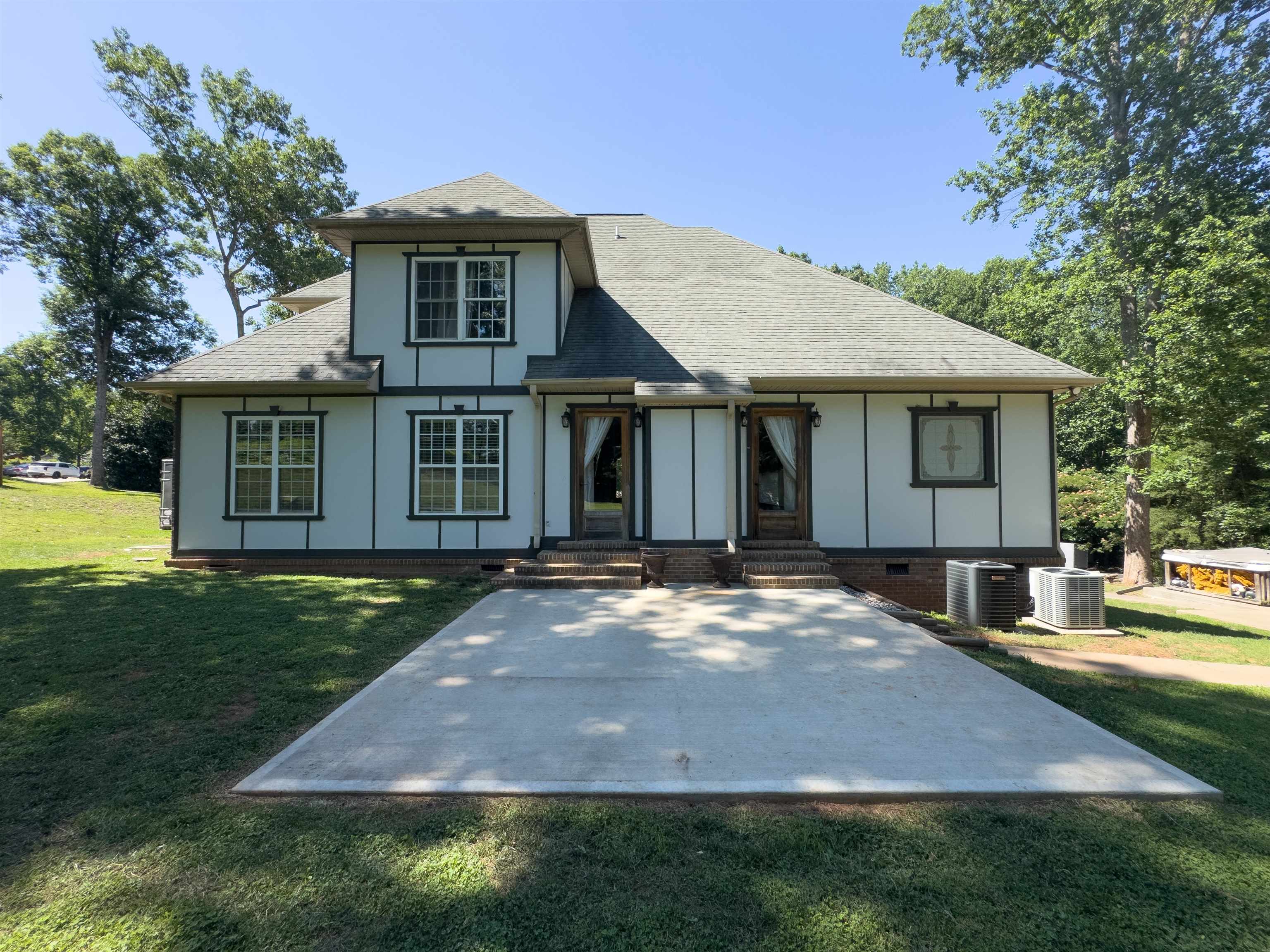 102 Point Bluff Court