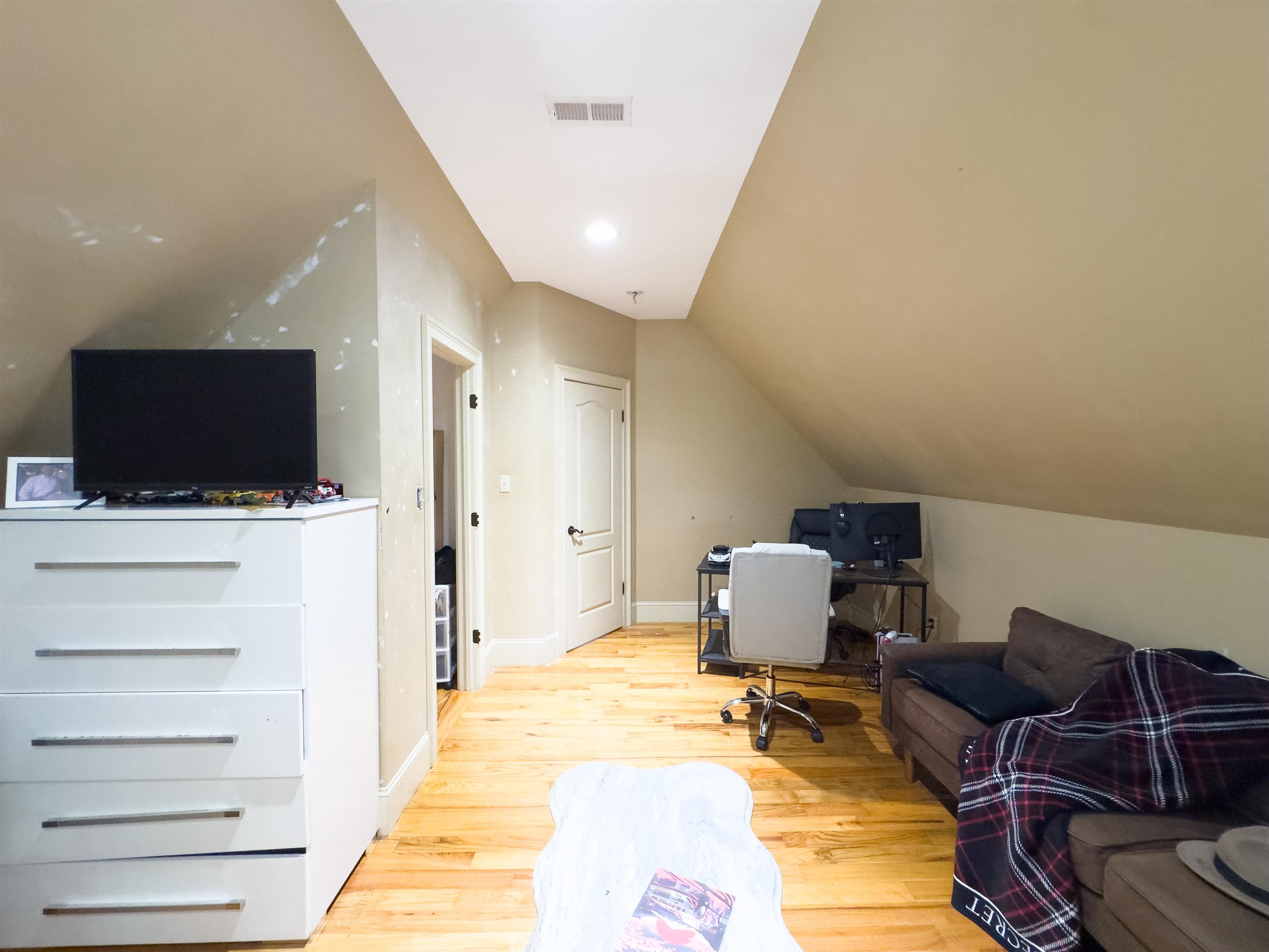 102 Point Bluff Court