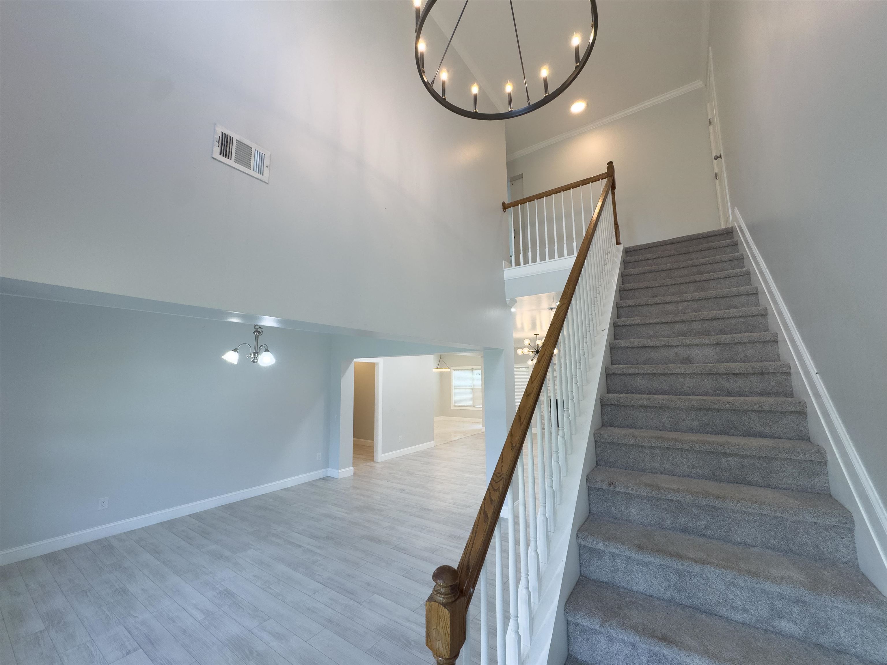 611 Pinery Lane