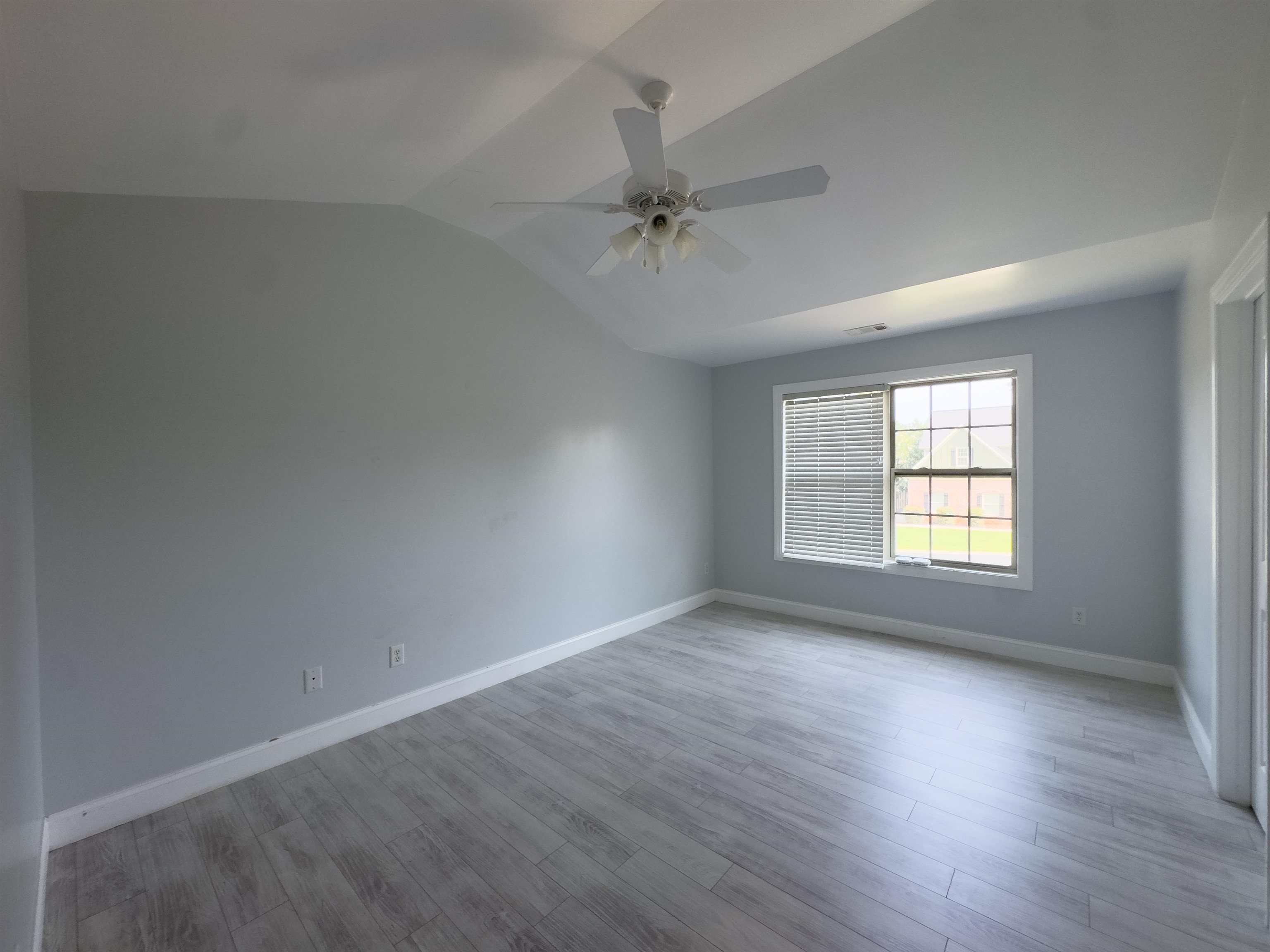 611 Pinery Lane