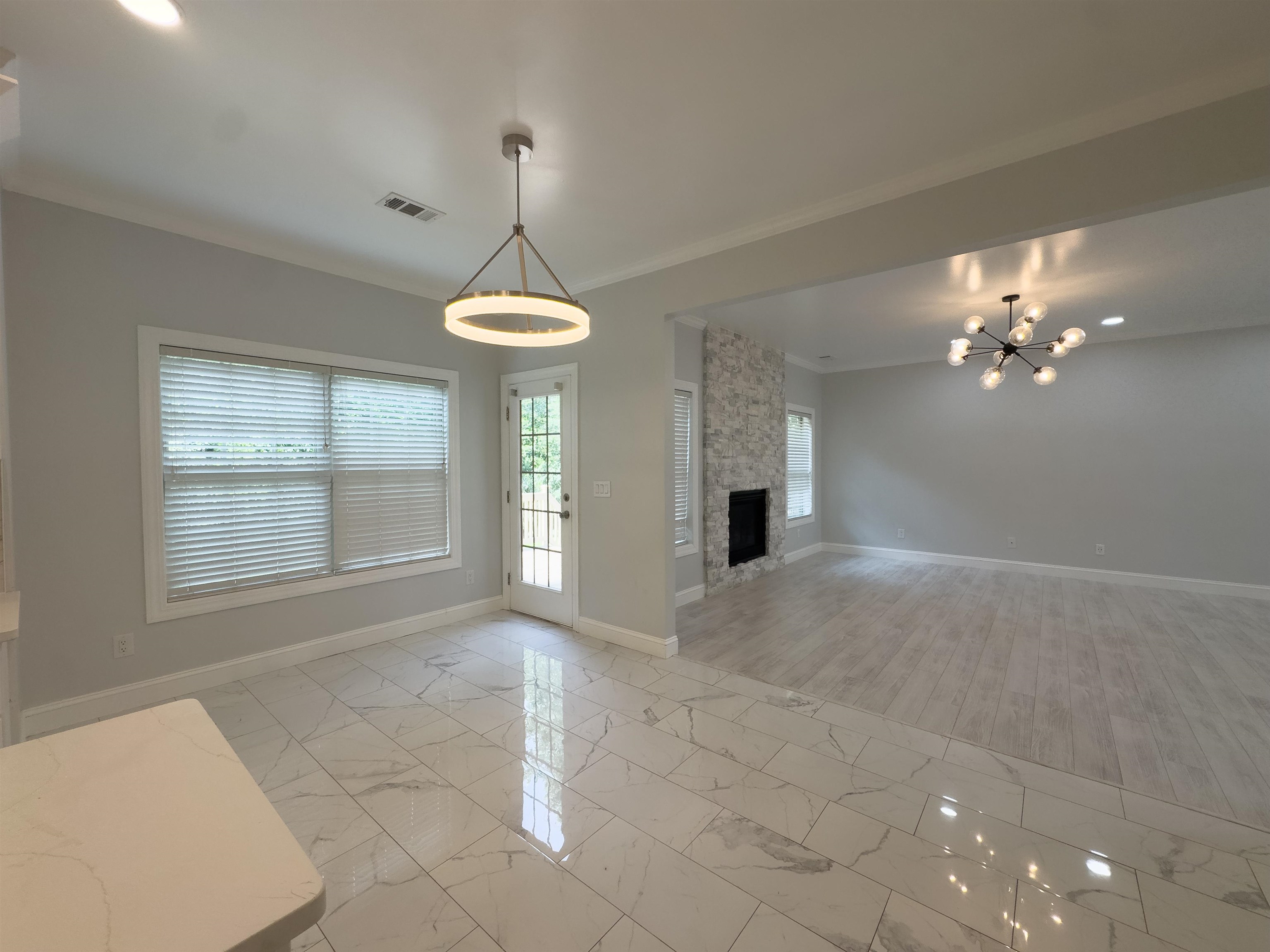 611 Pinery Lane