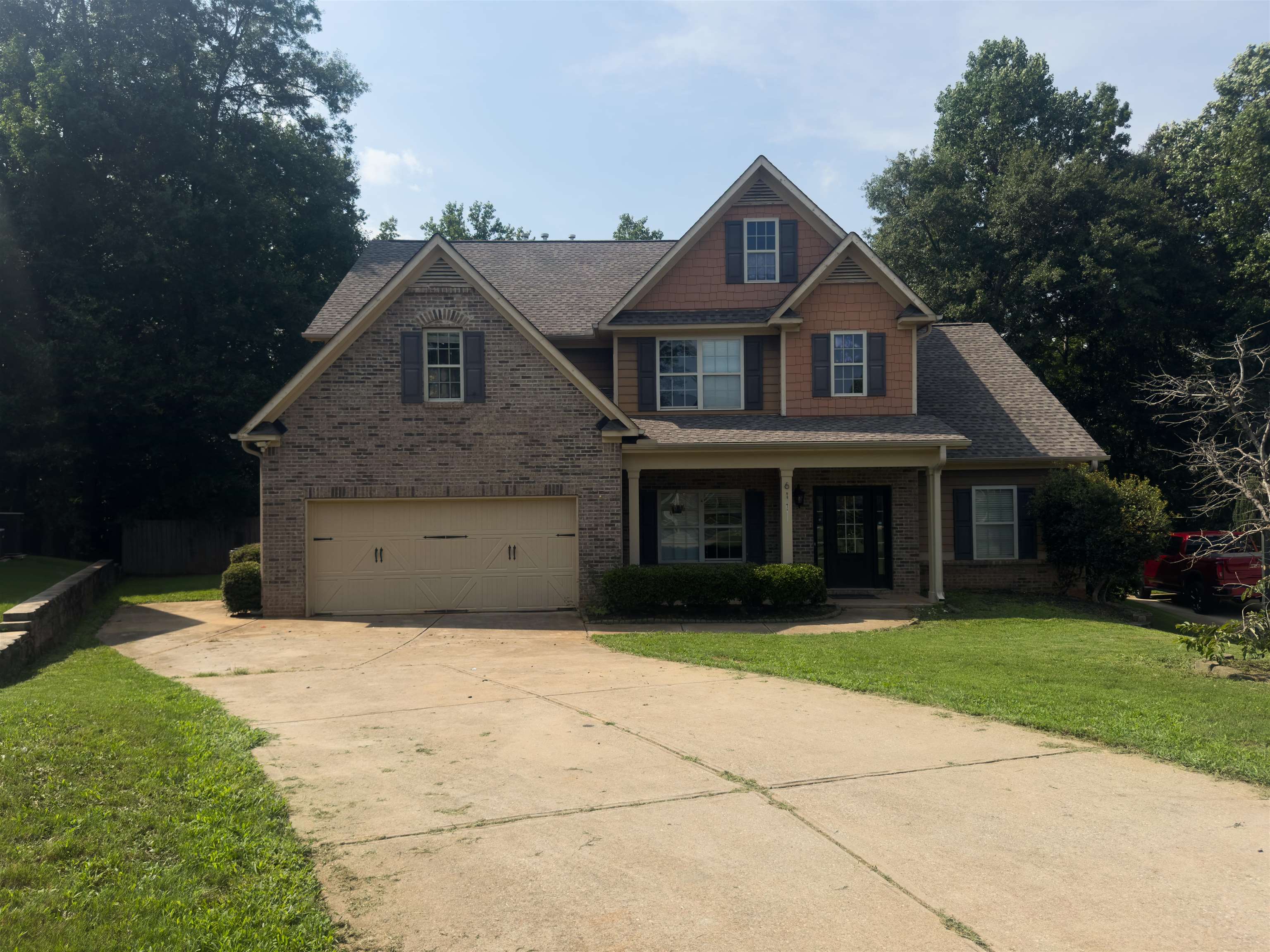 611 Pinery Lane