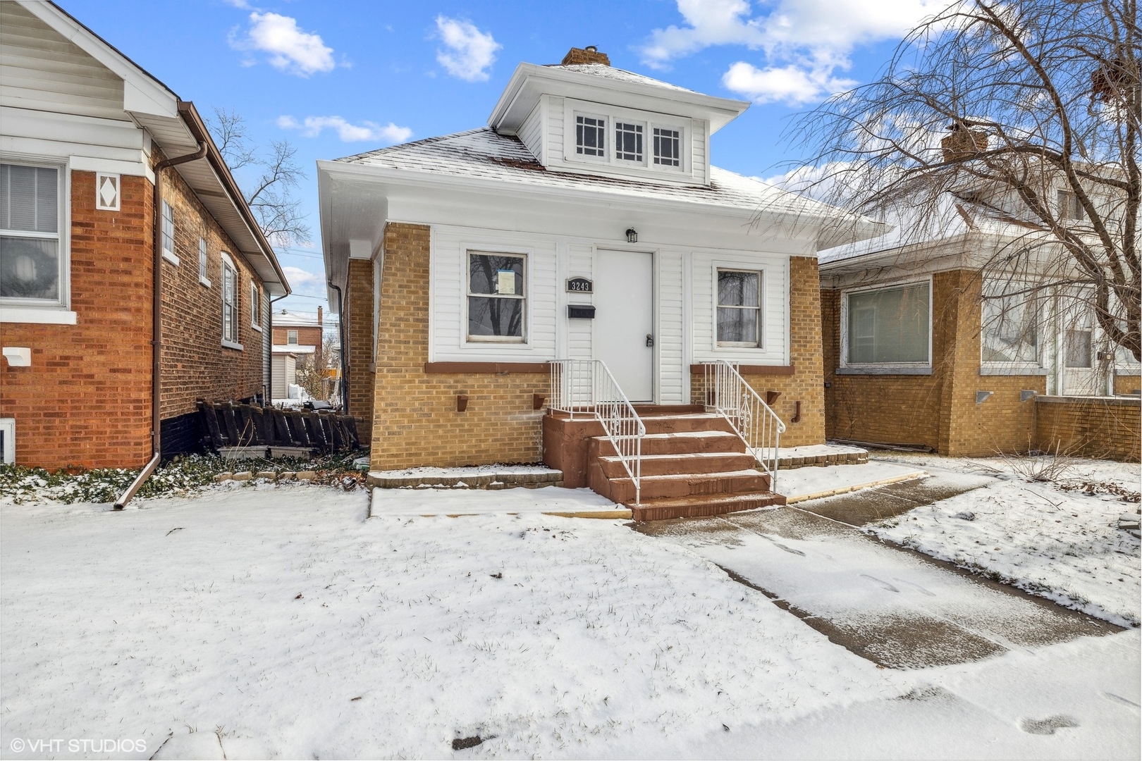 3243 Maple Avenue