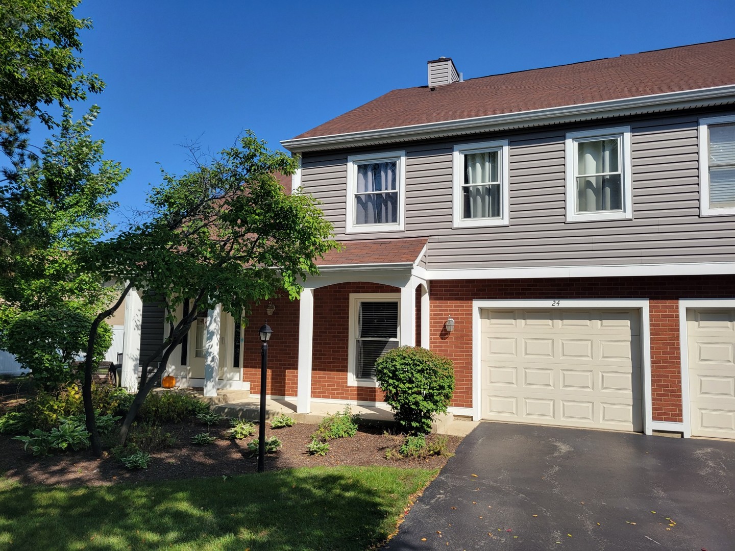 24 S Stonington Drive