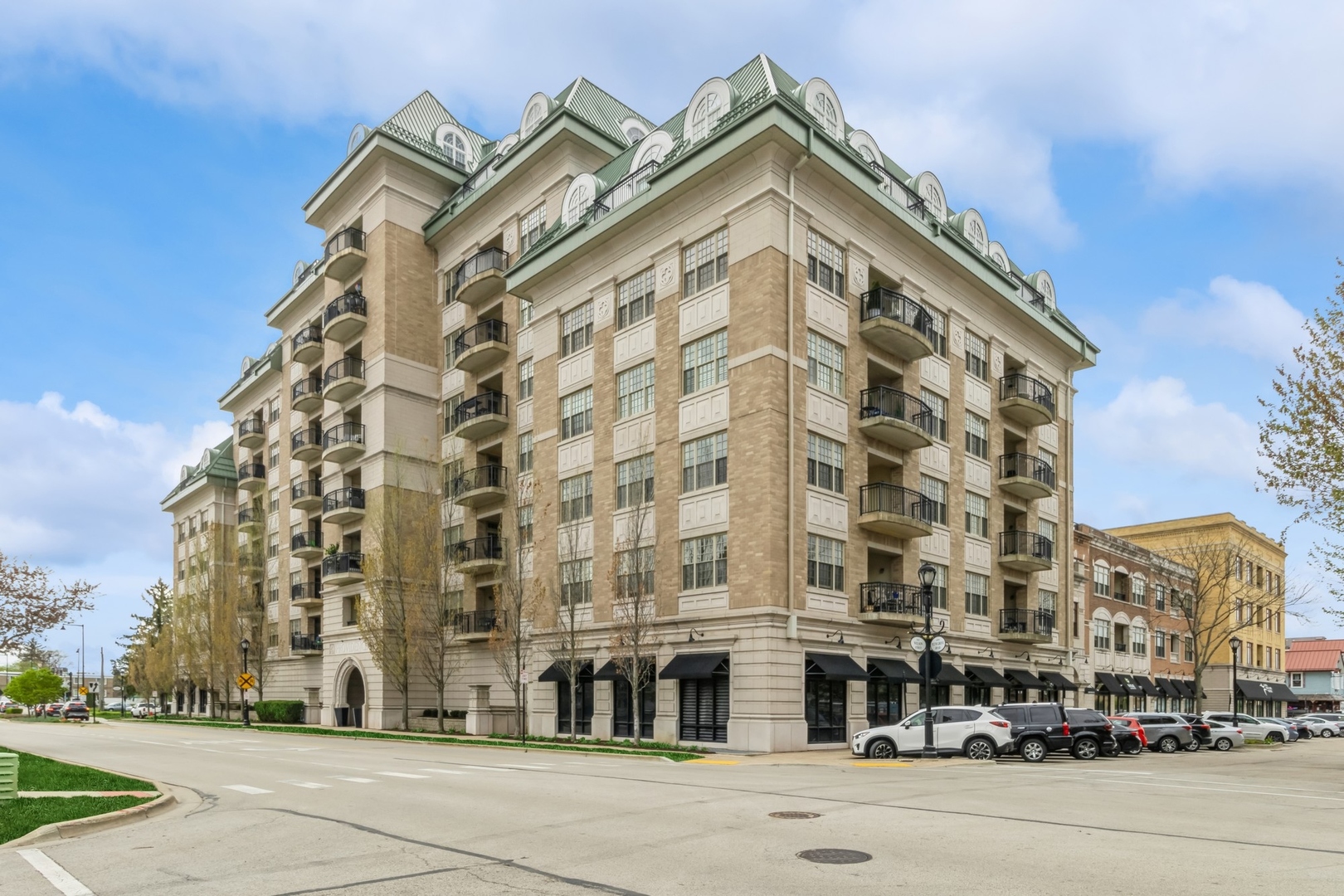 50 N Plum Grove Road Unit: 309E