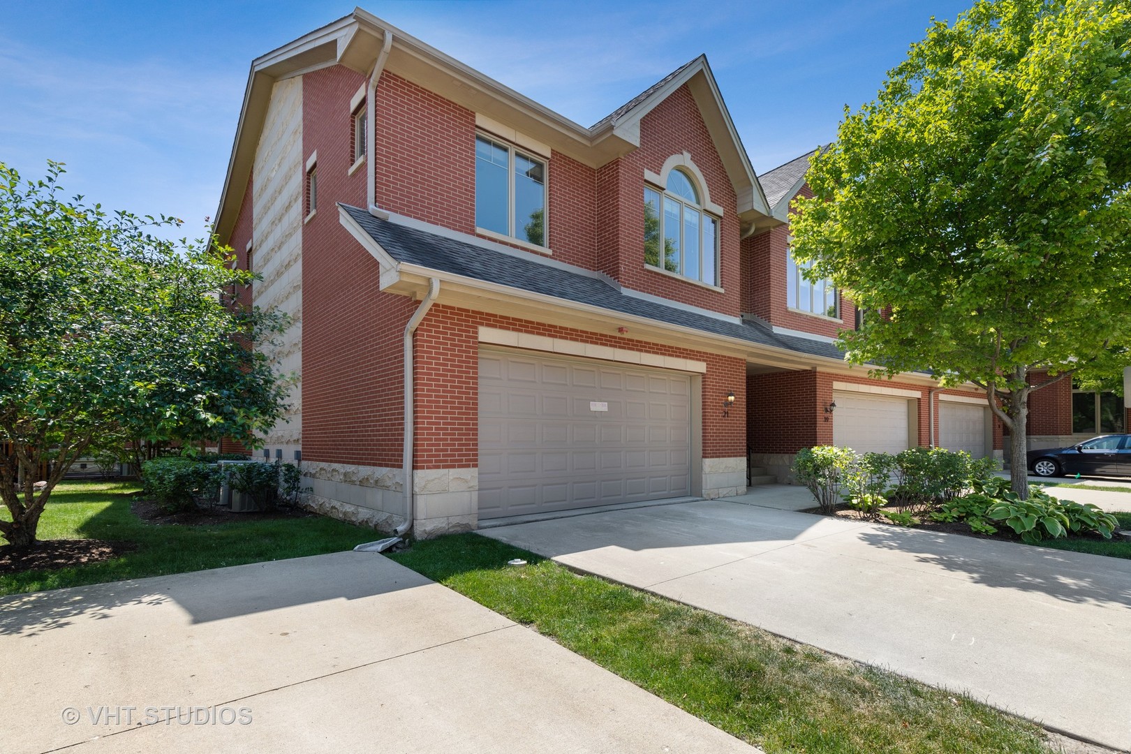 21 NORTHFIELD Terrace Unit: 21