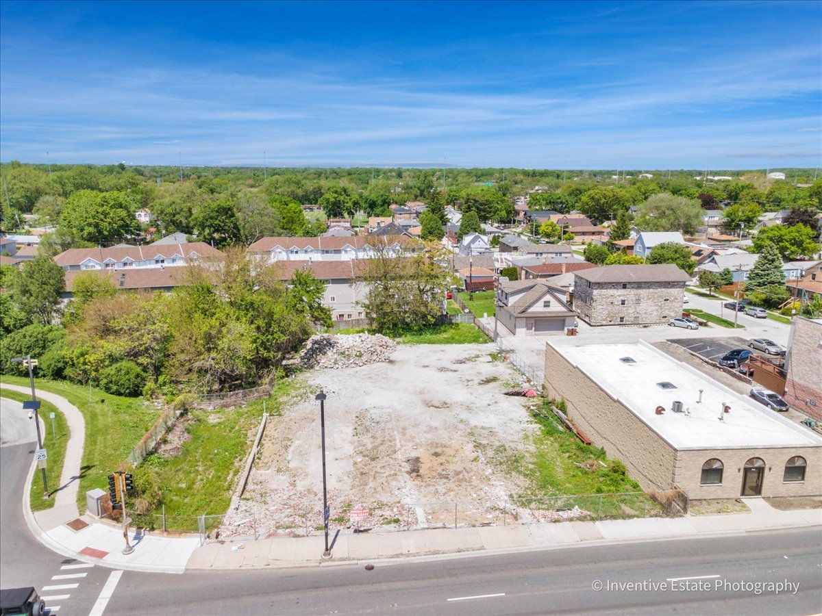 7450 W Archer Avenue