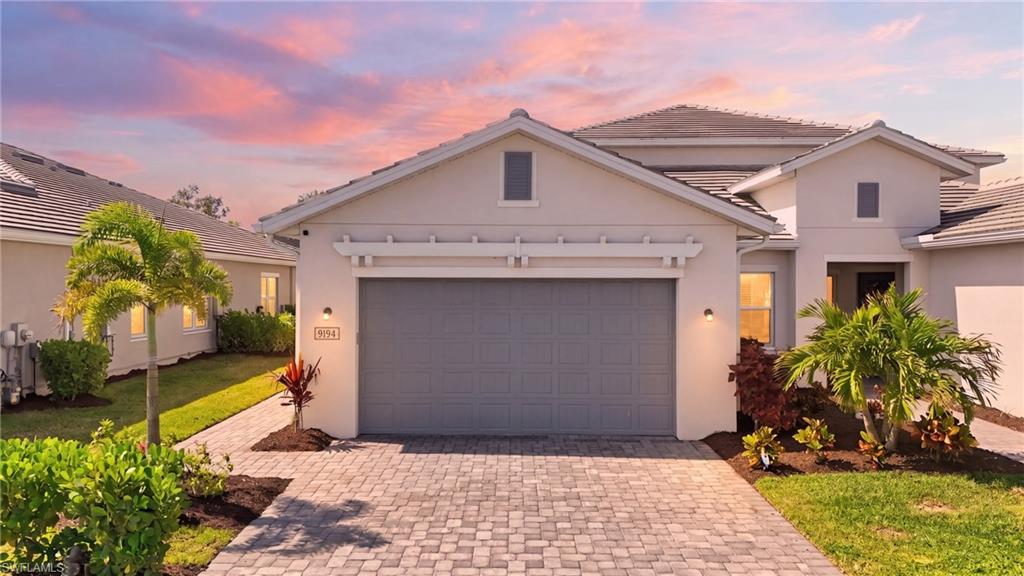 9194 Cayman DR