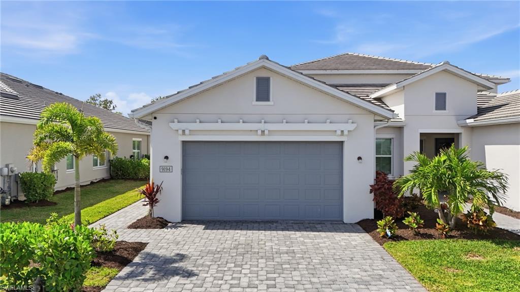 9194 Cayman DR