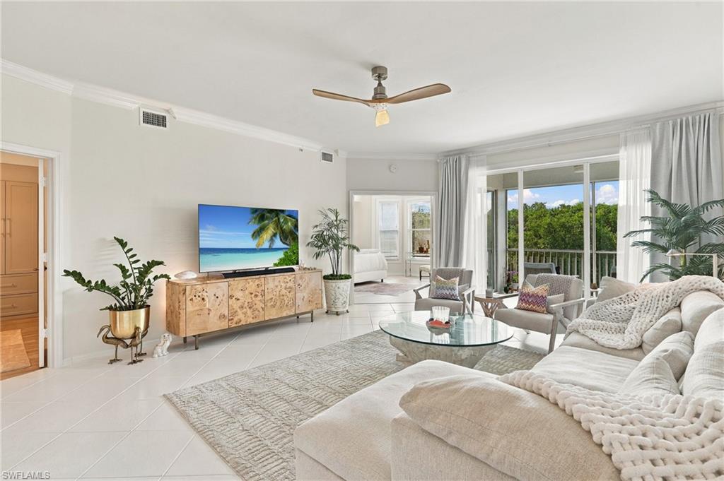 4650 Yacht Harbor DR 124