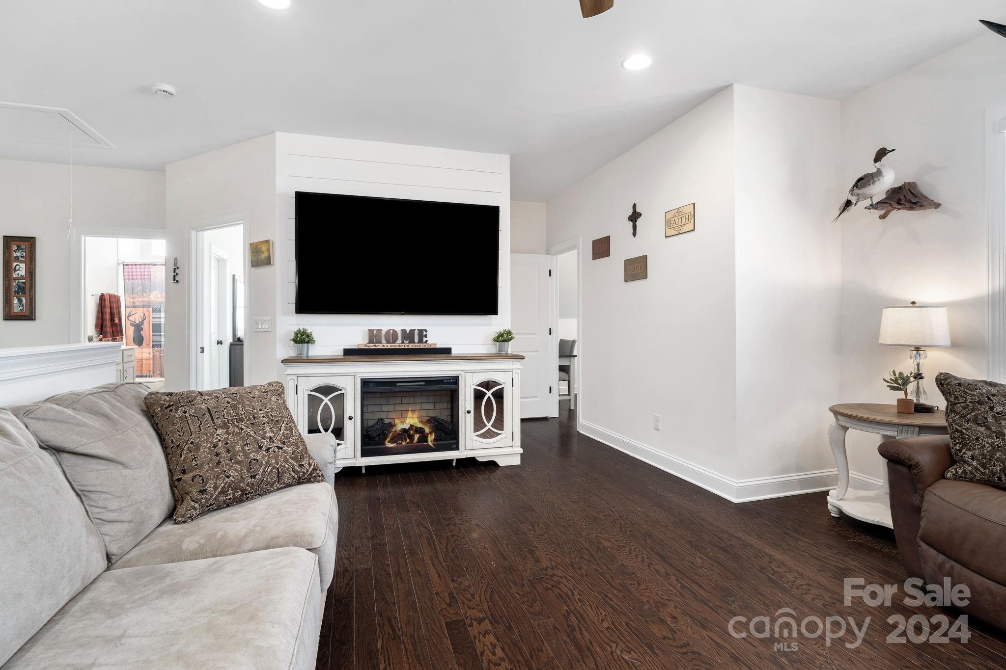 1247 Sage Pine Circle
