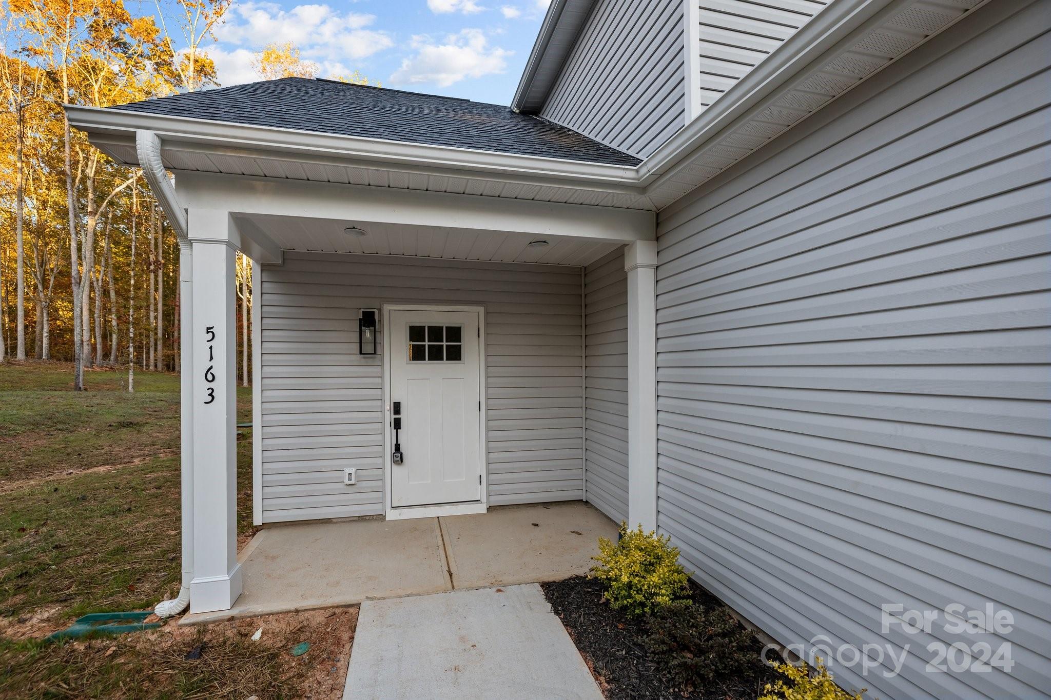 5163 Sawbill Lane
