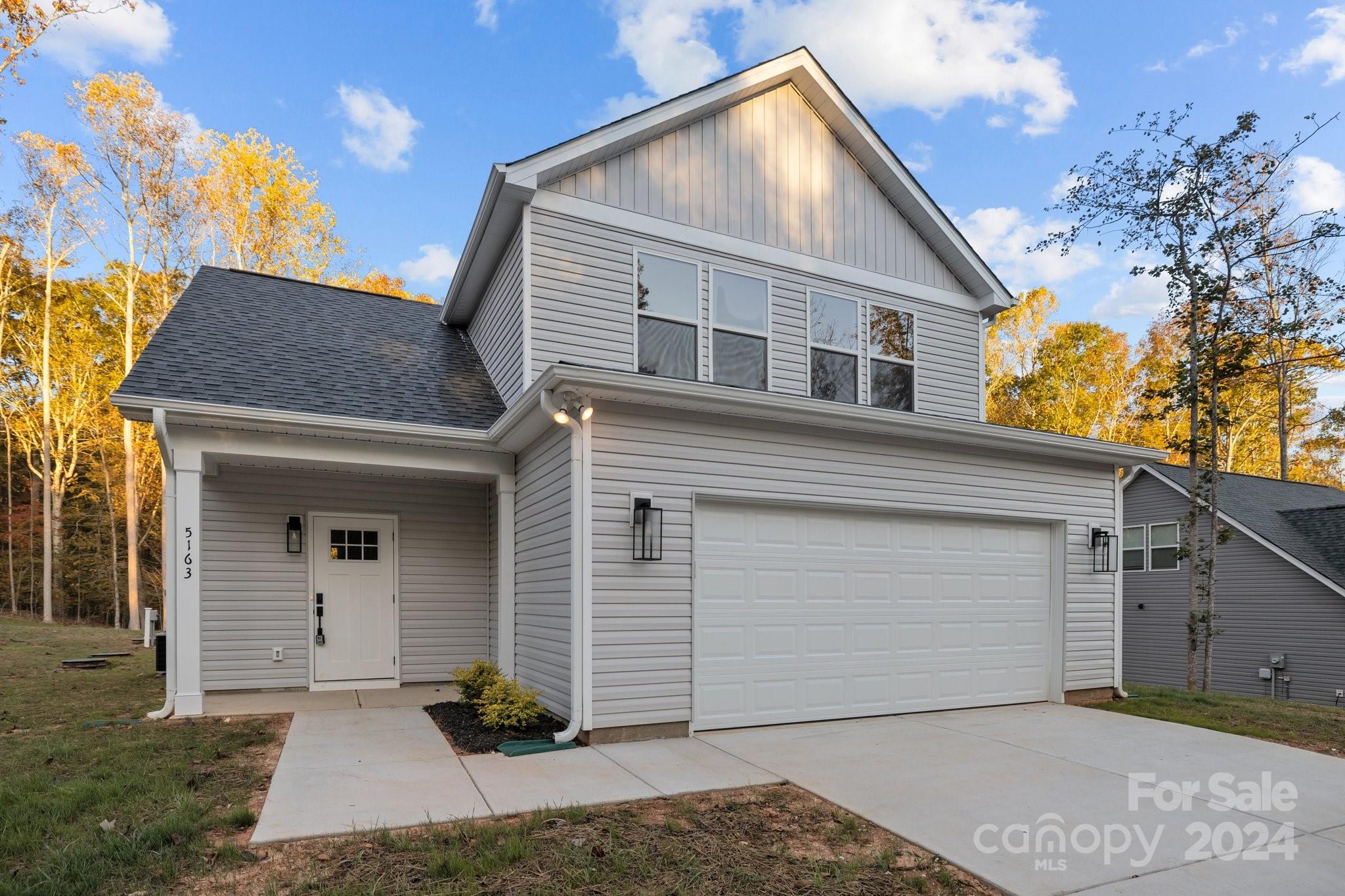 5163 Sawbill Lane