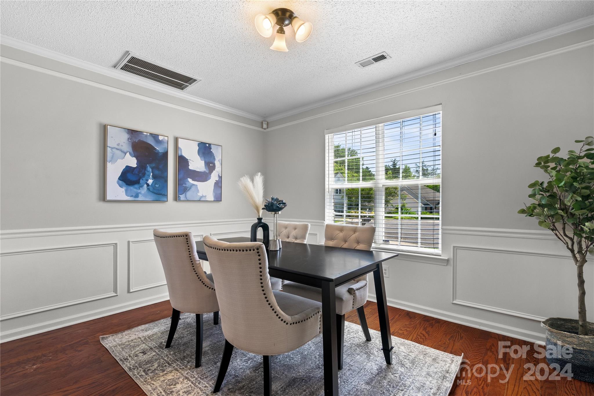 1608 Ingleside Court