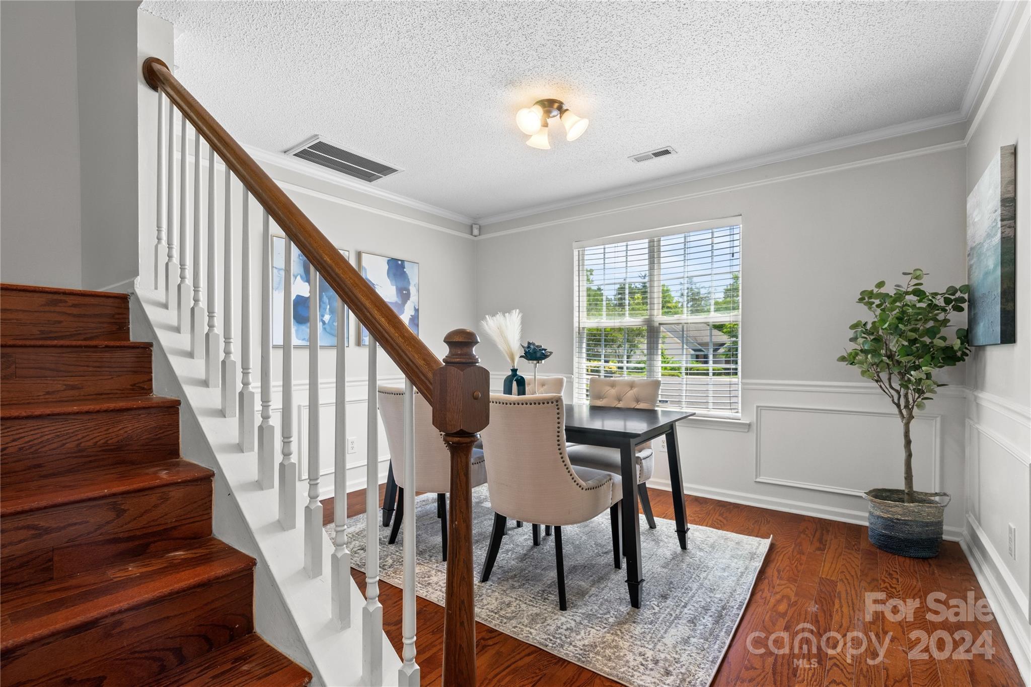 1608 Ingleside Court