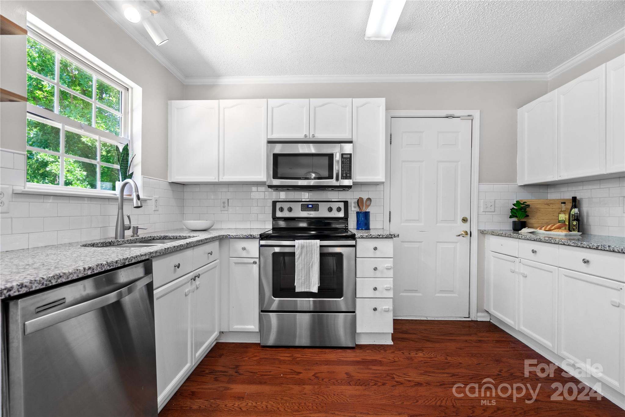 1608 Ingleside Court