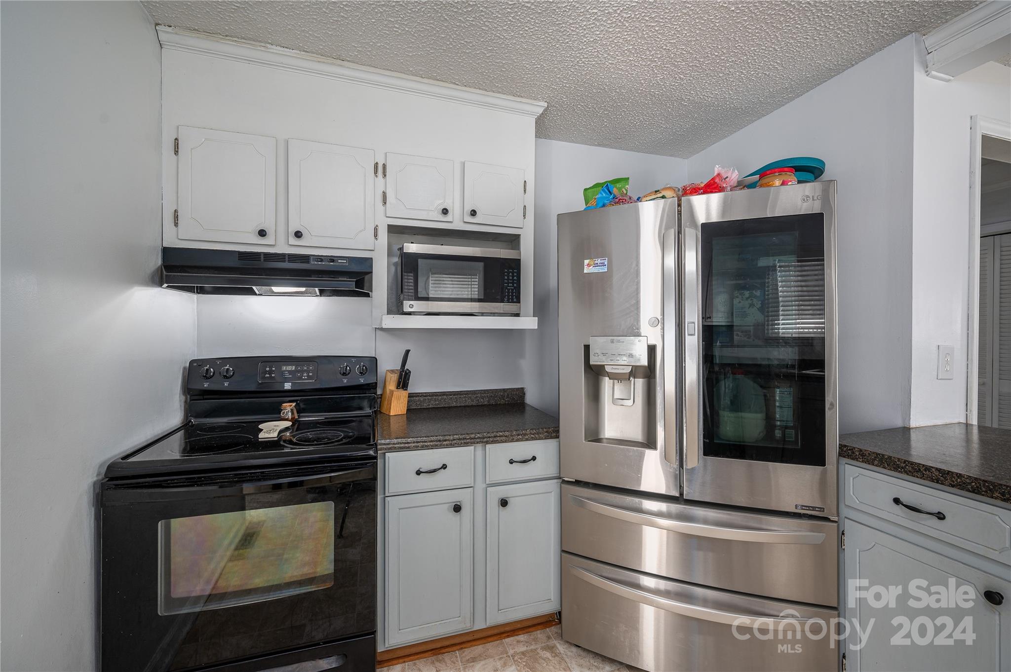 1537 N Piedmont Avenue