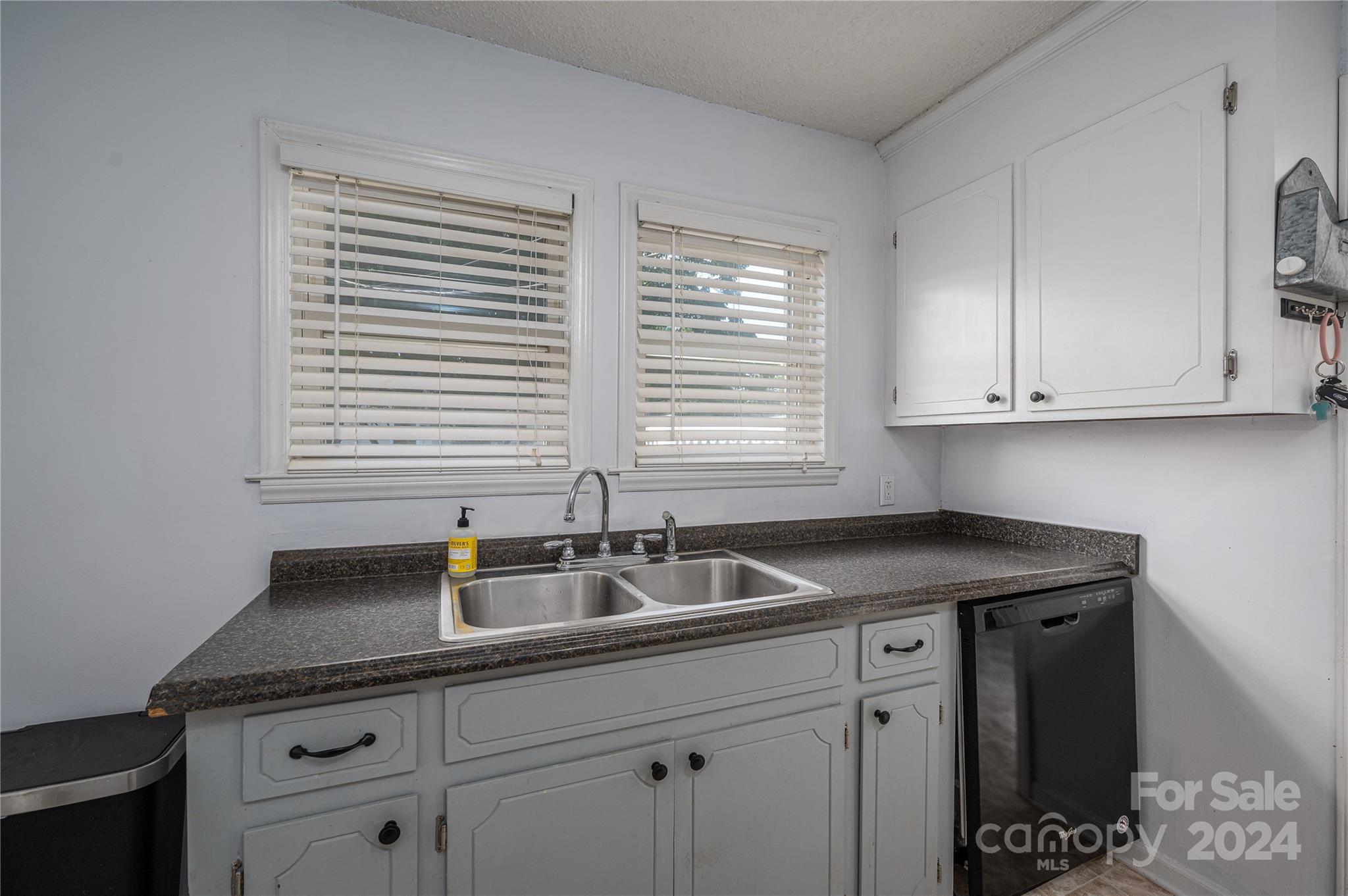 1537 N Piedmont Avenue