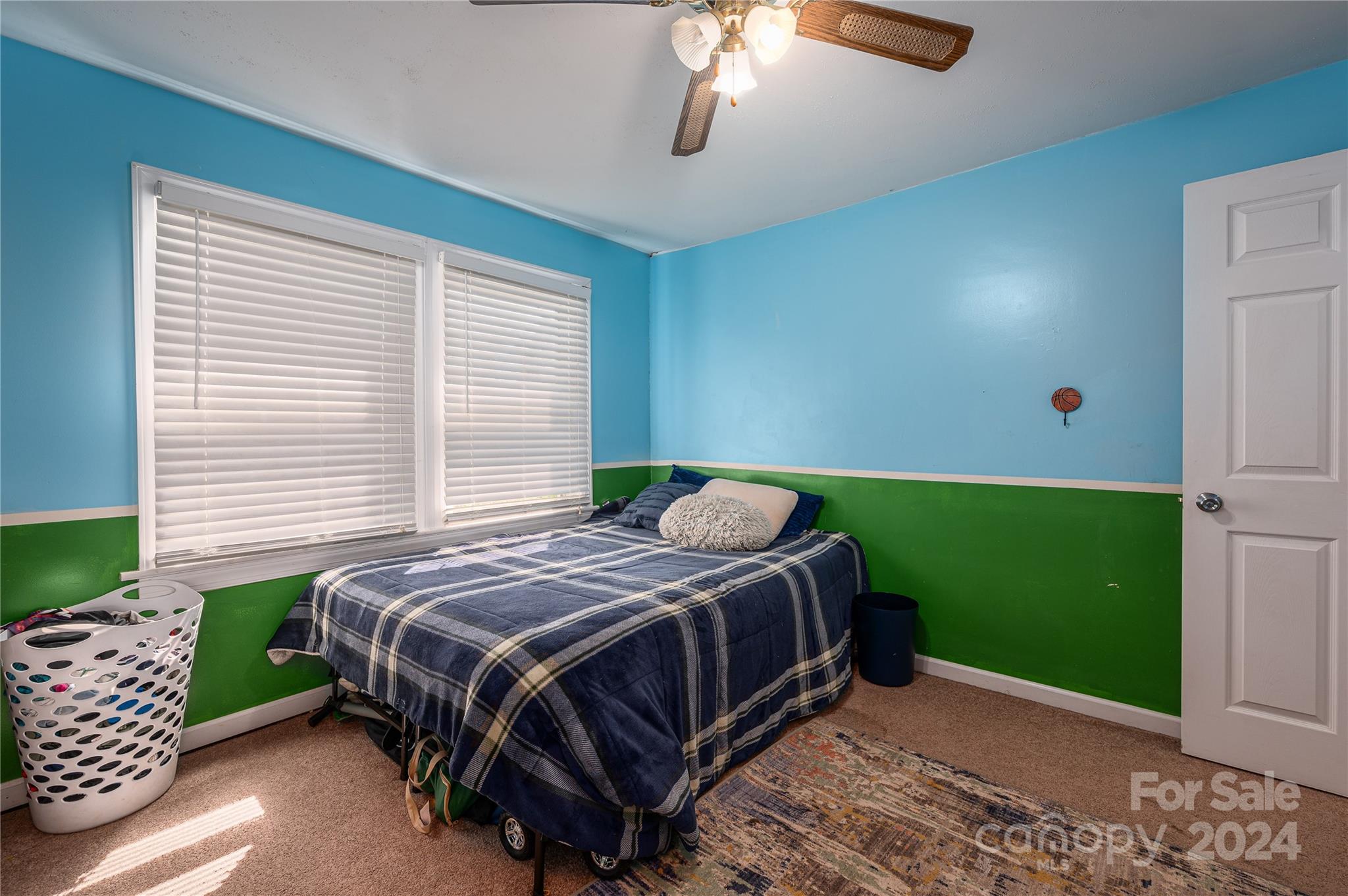 1537 N Piedmont Avenue
