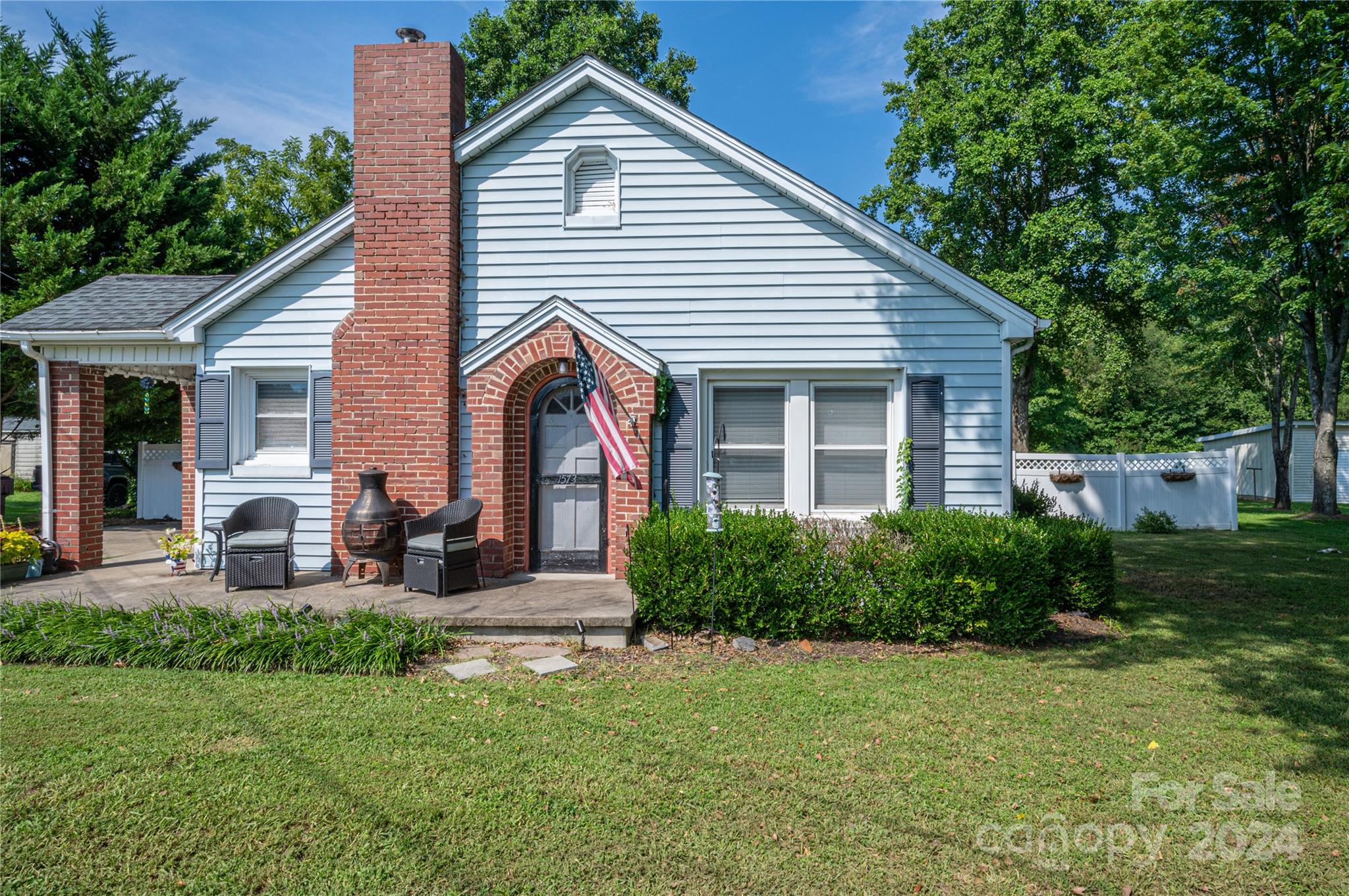 1537 N Piedmont Avenue