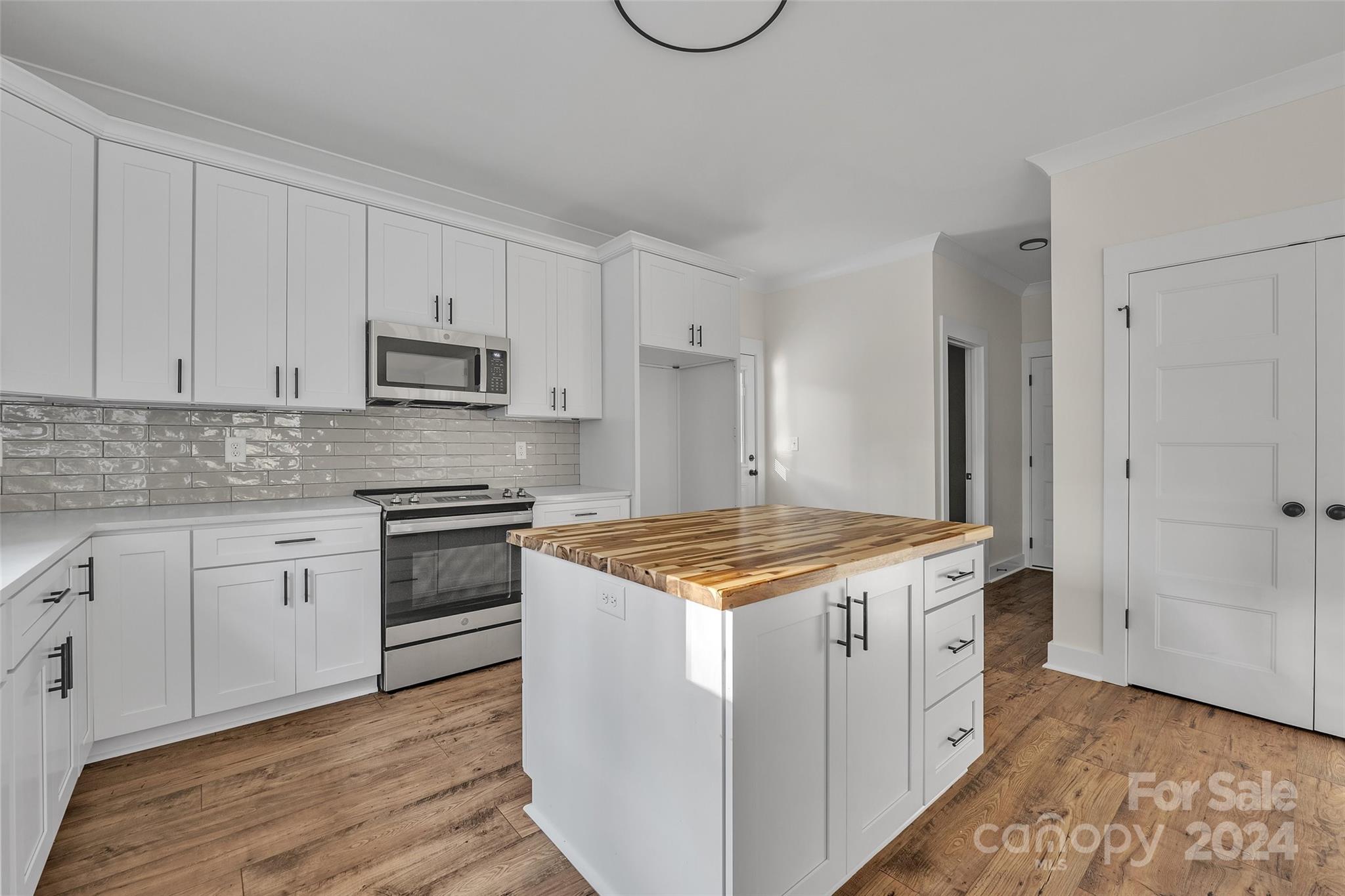 3008 Quiet Lane