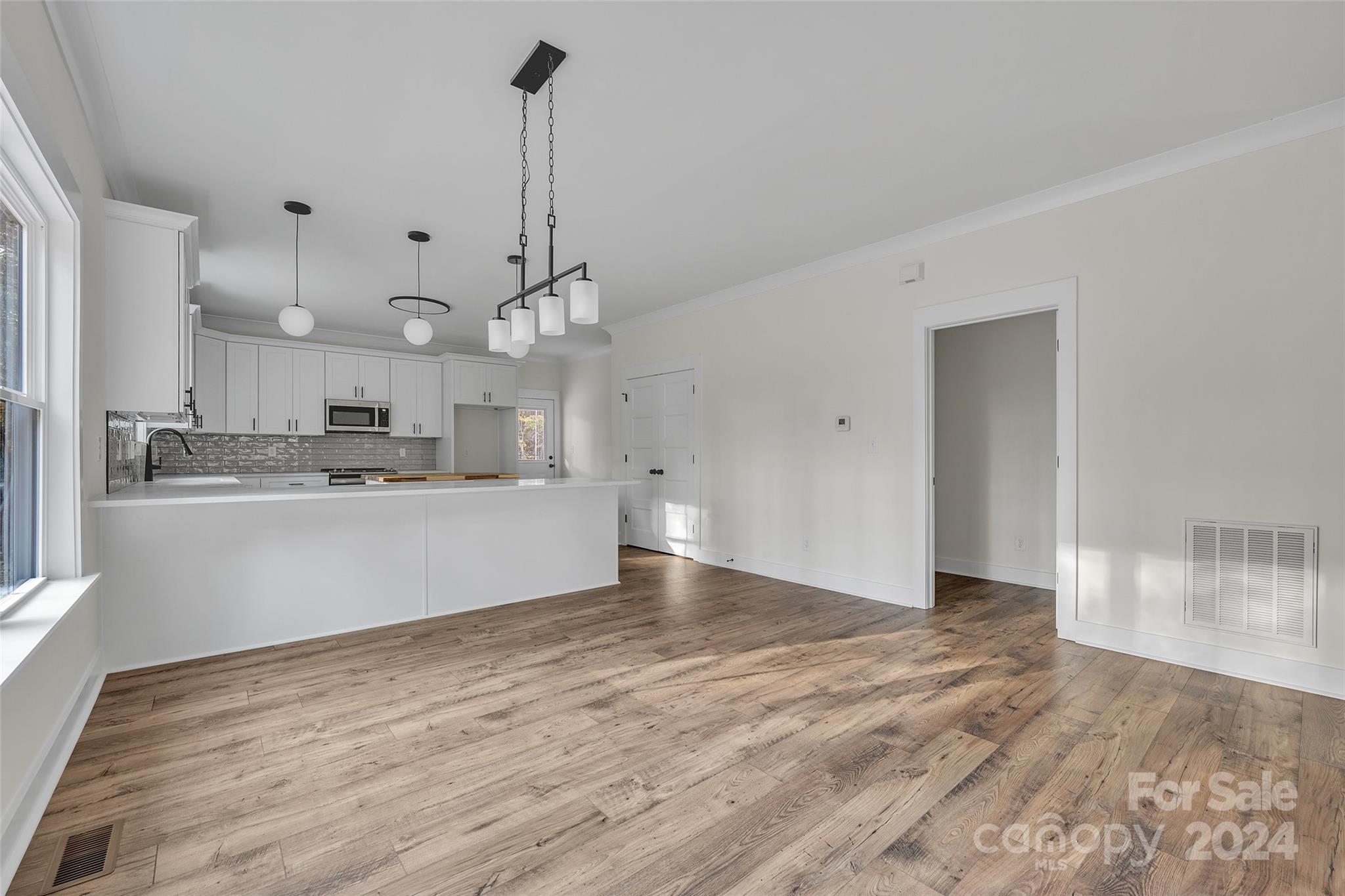 3008 Quiet Lane