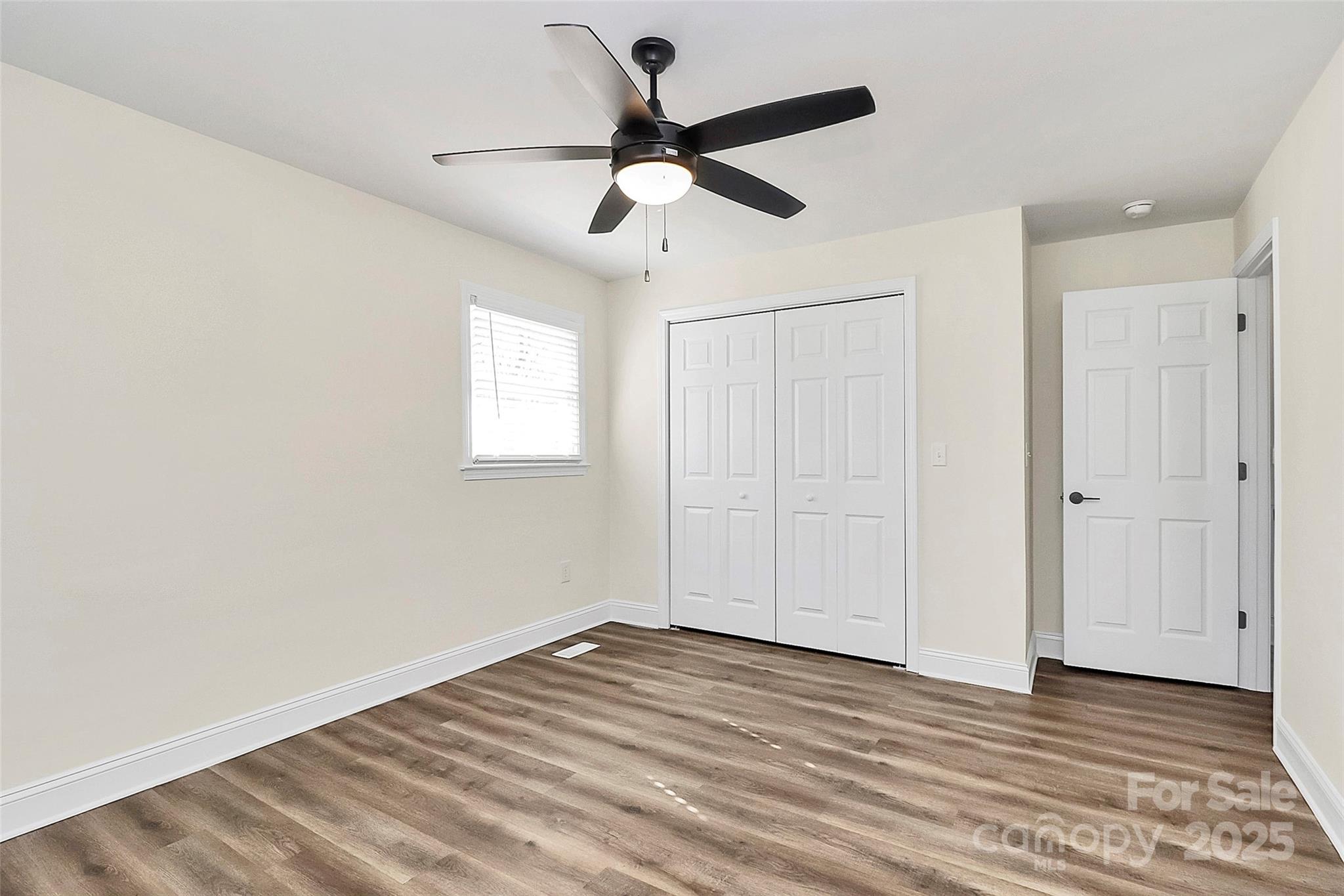 2159 Greenleaf Road