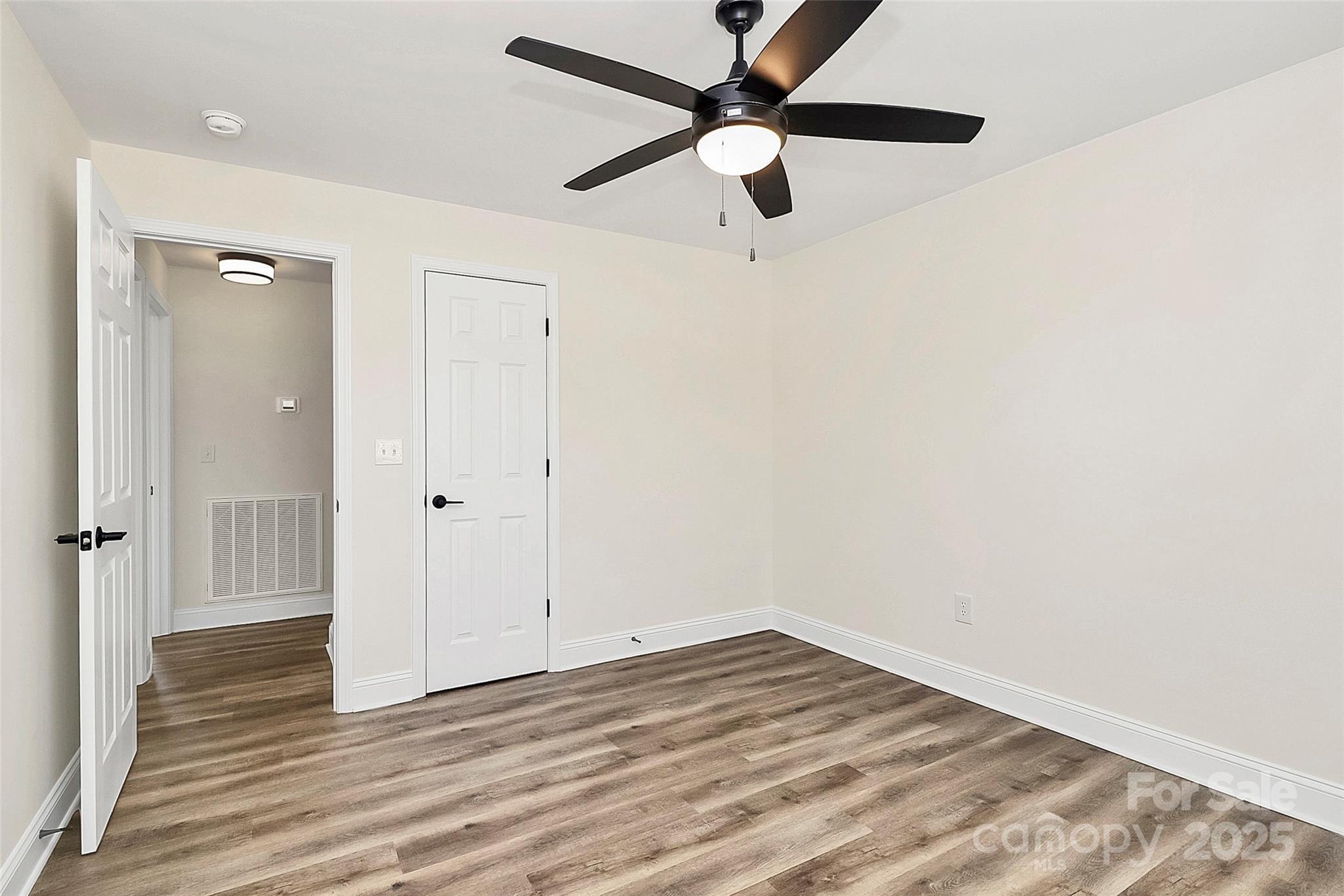 2159 Greenleaf Road