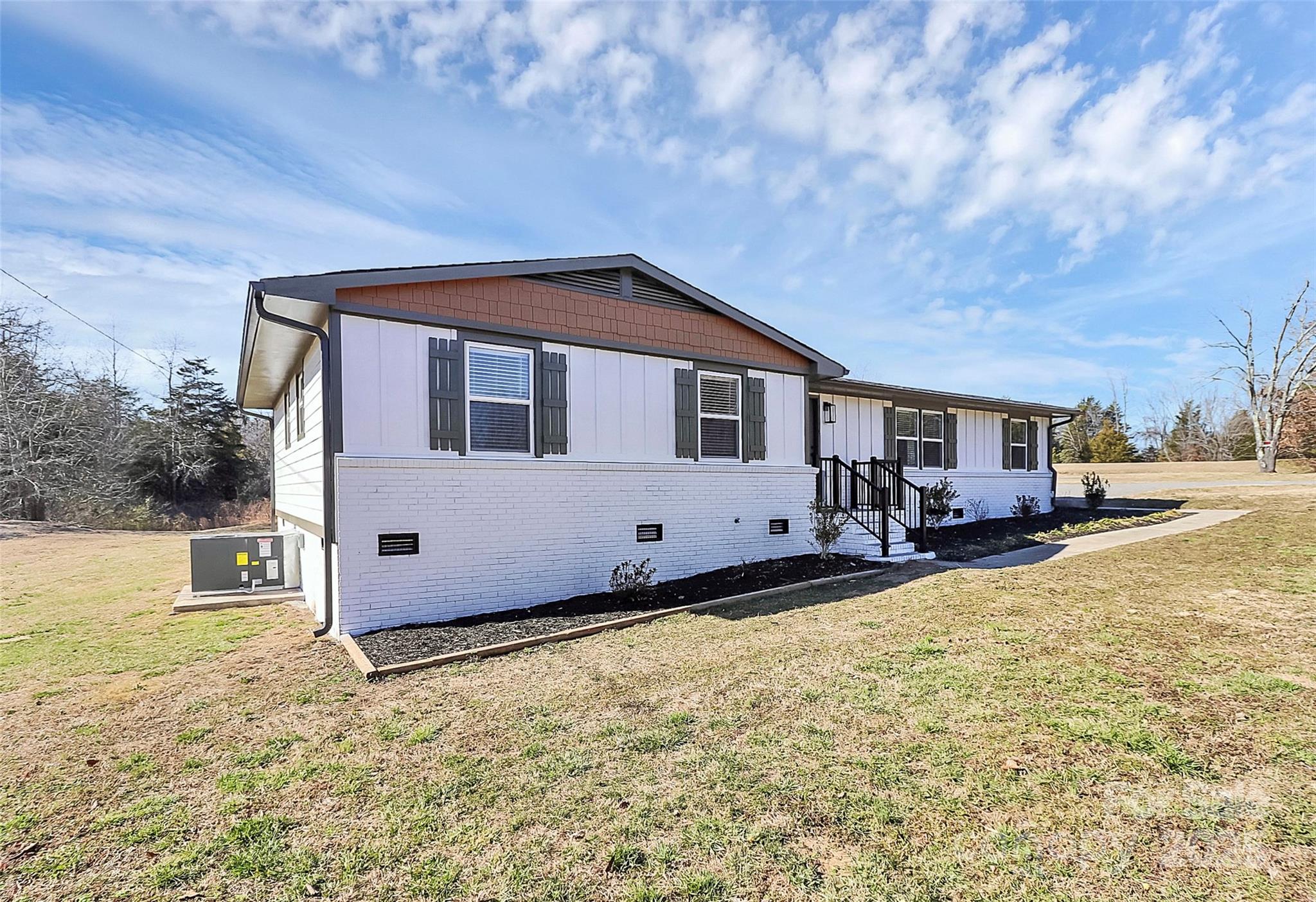 2159 Greenleaf Road