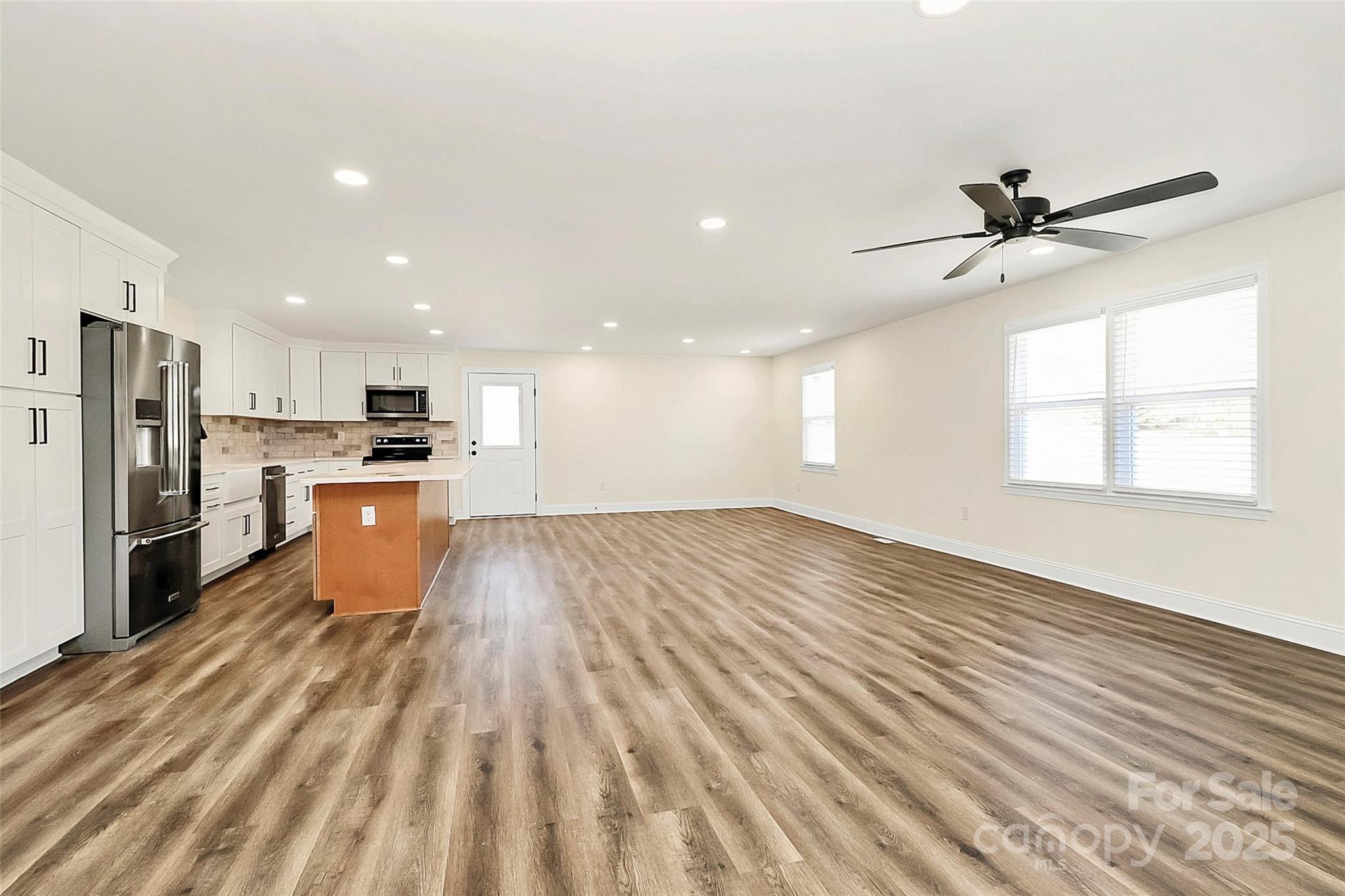 2159 Greenleaf Road