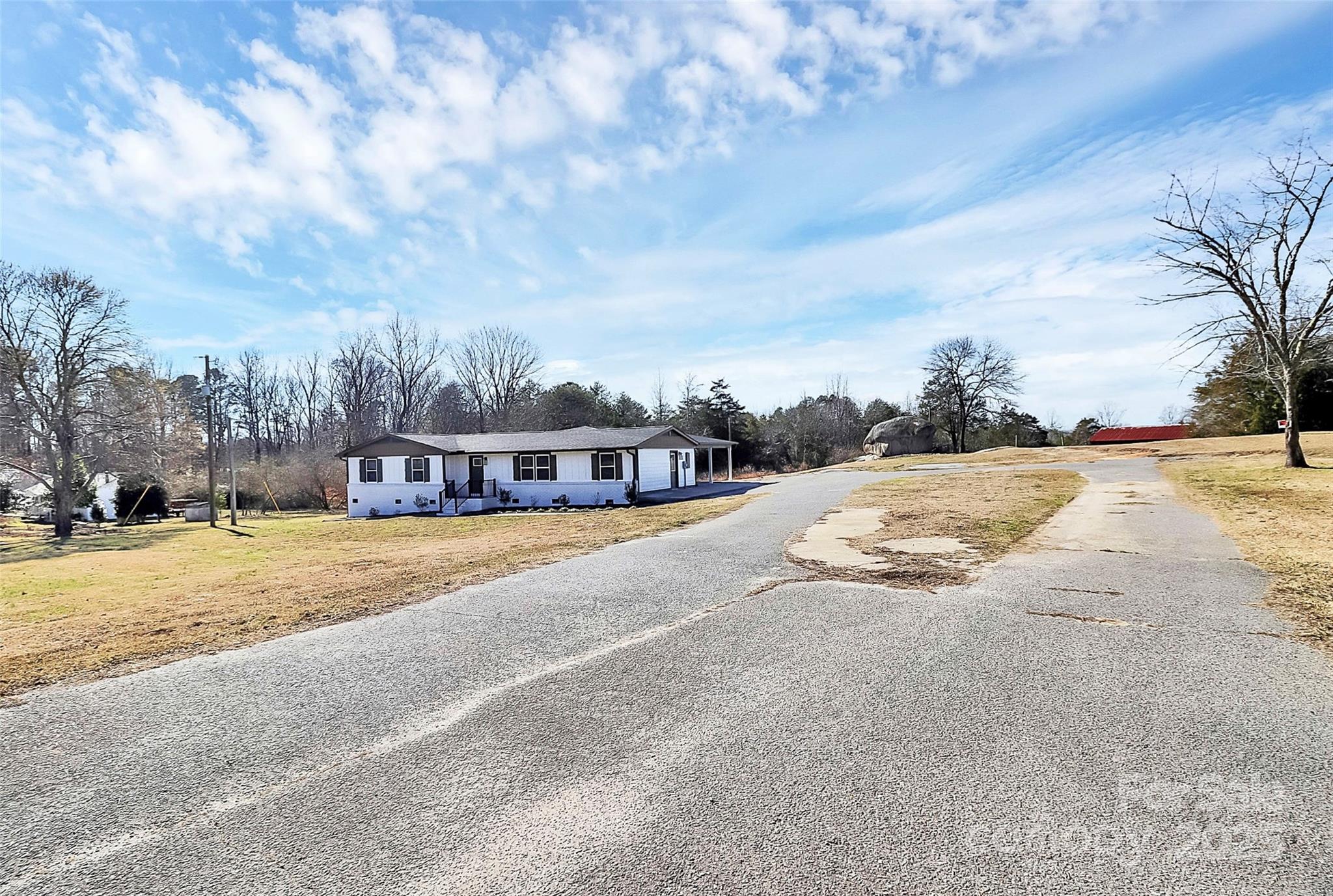 2159 Greenleaf Road