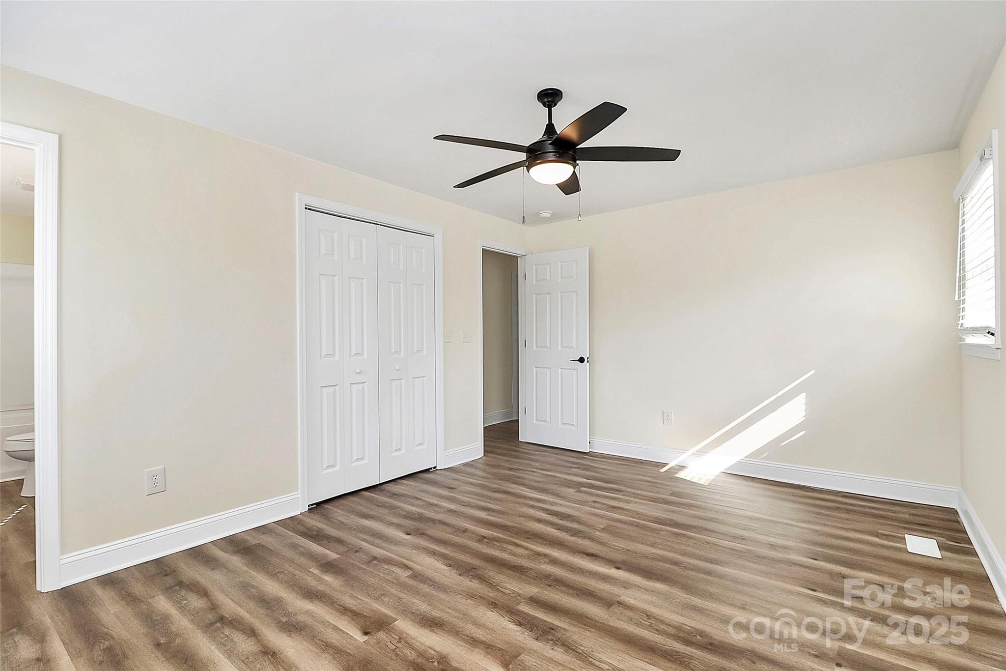 2159 Greenleaf Road