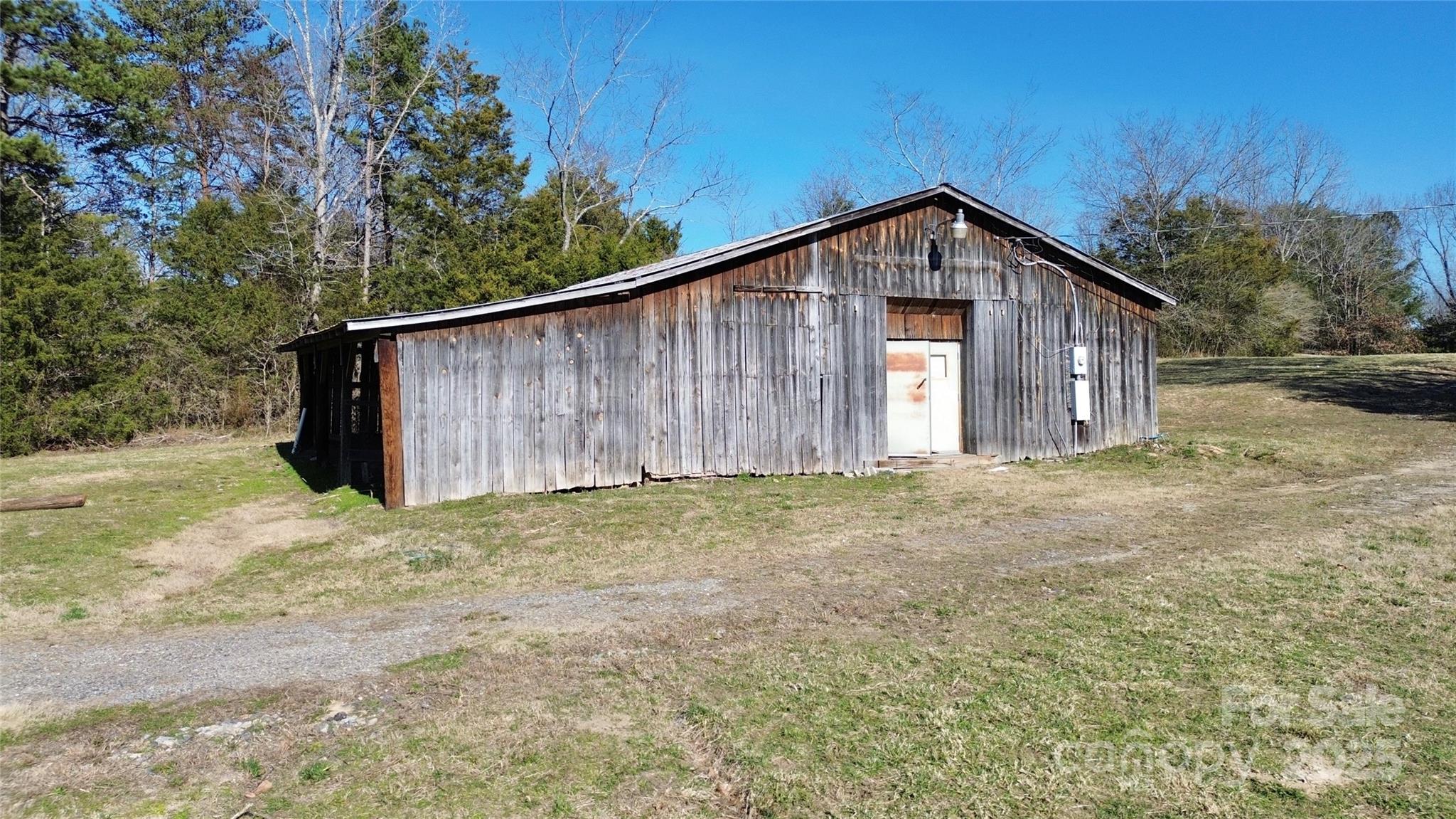 2159 Greenleaf Road