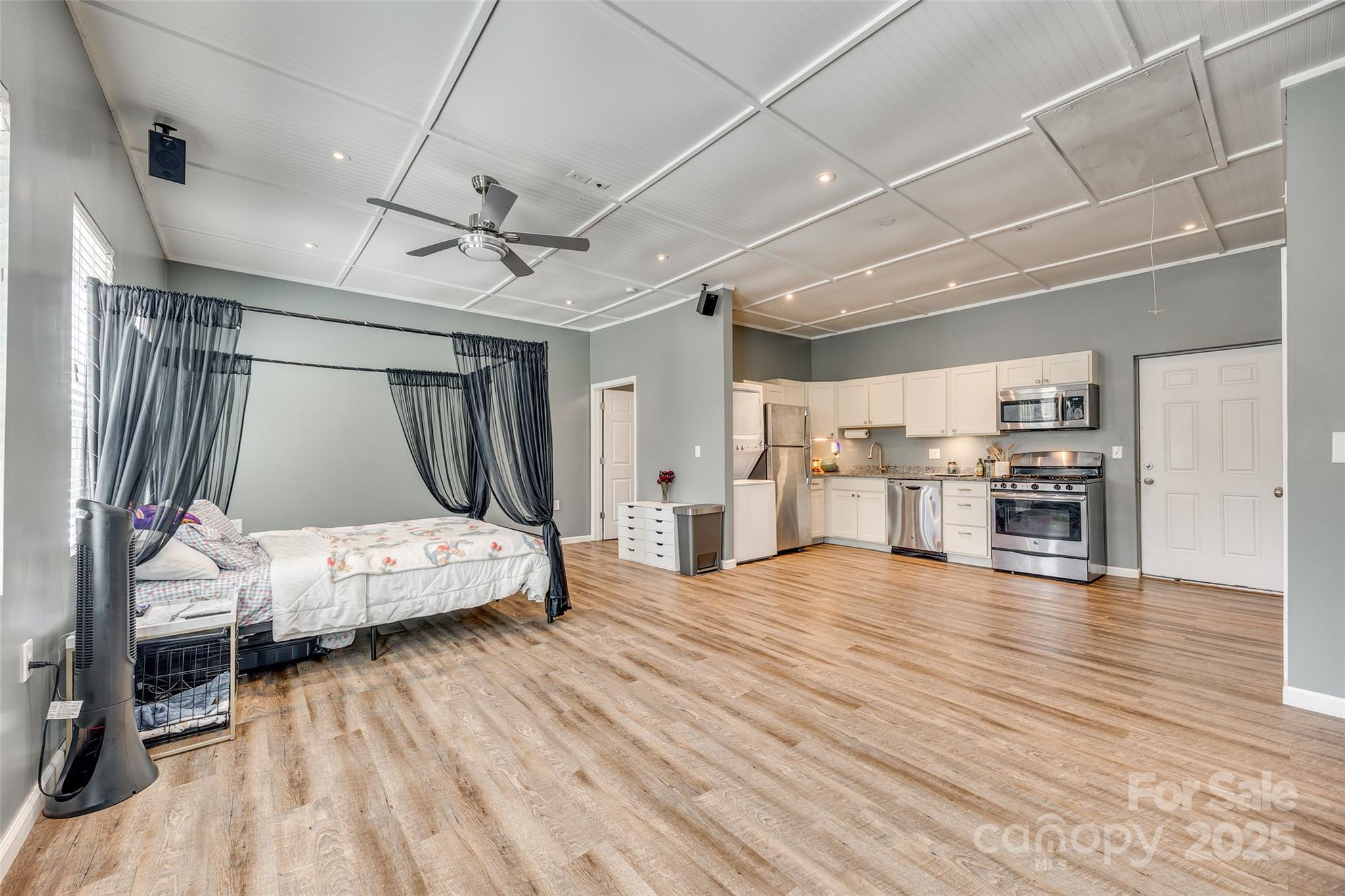 6688 Pine Forest Drive