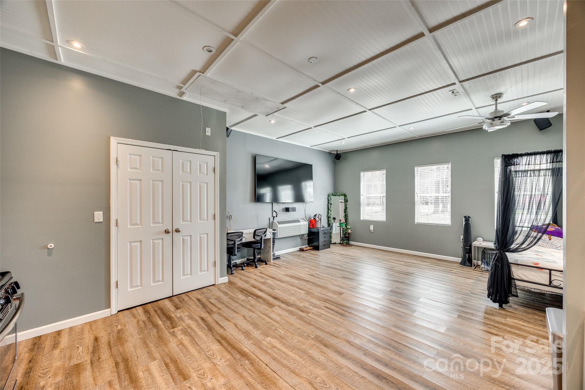 6688 Pine Forest Drive