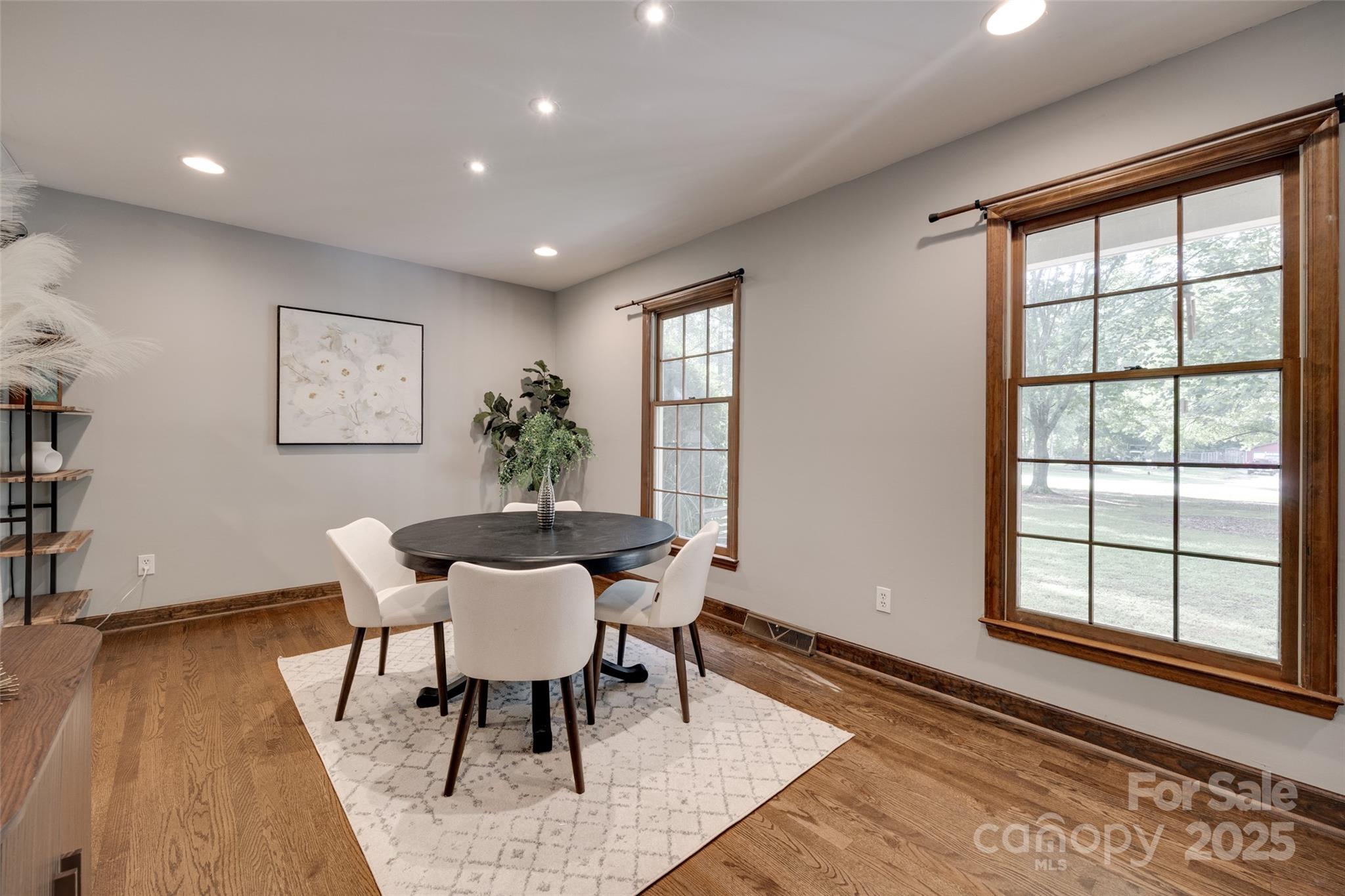 6688 Pine Forest Drive