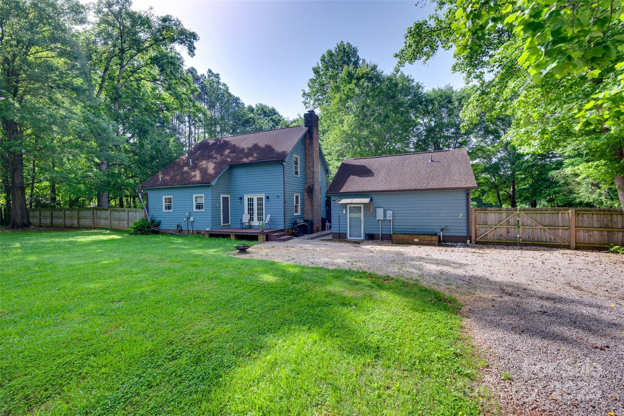6688 Pine Forest Drive