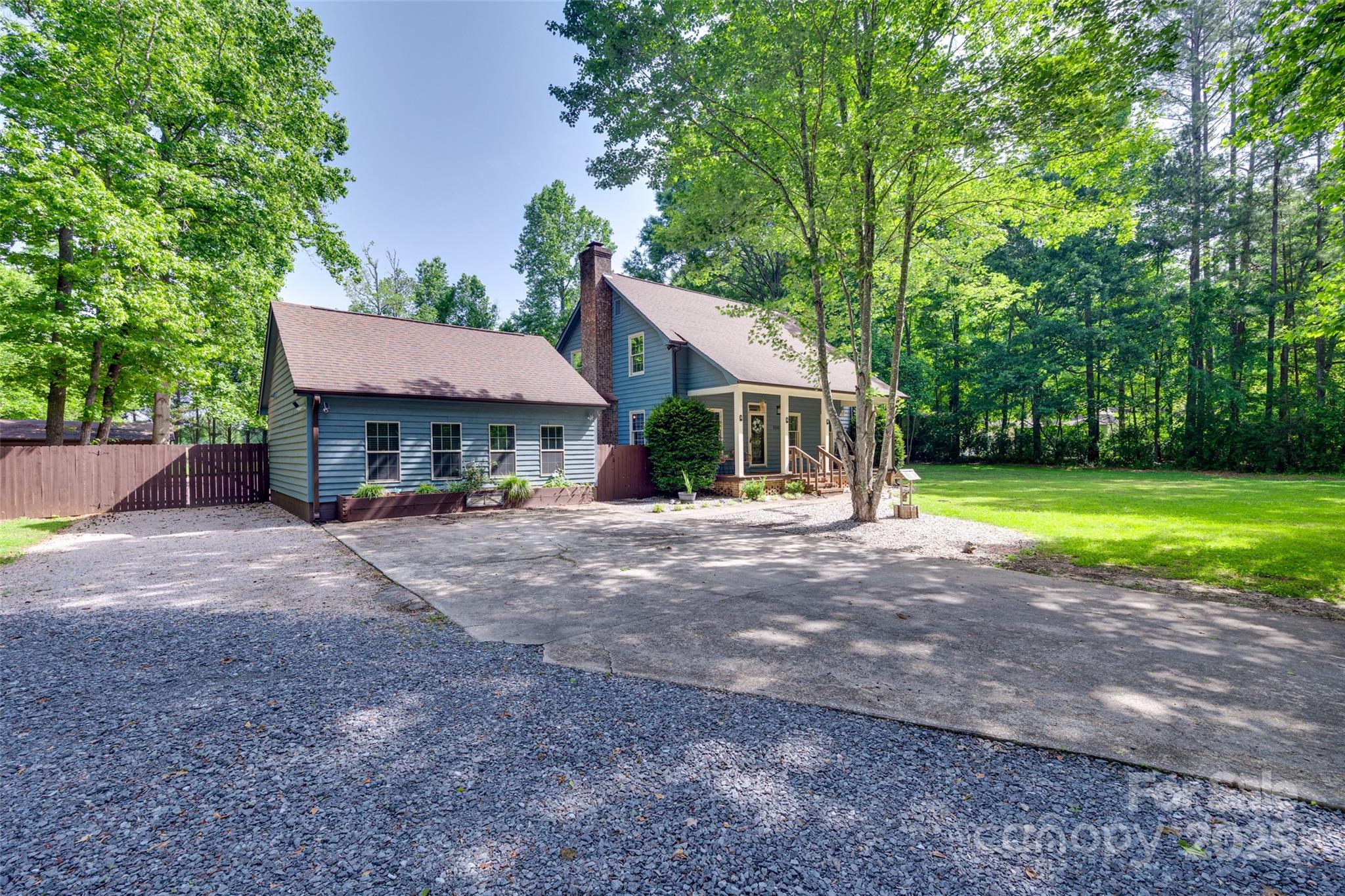 6688 Pine Forest Drive