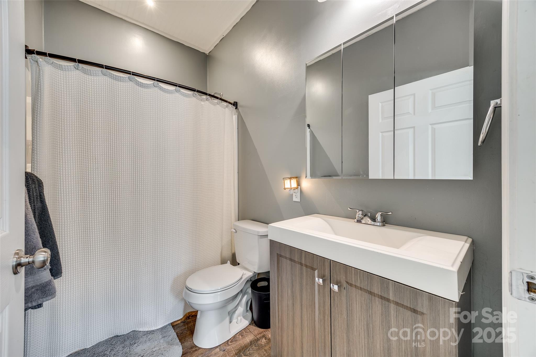 6688 Pine Forest Drive
