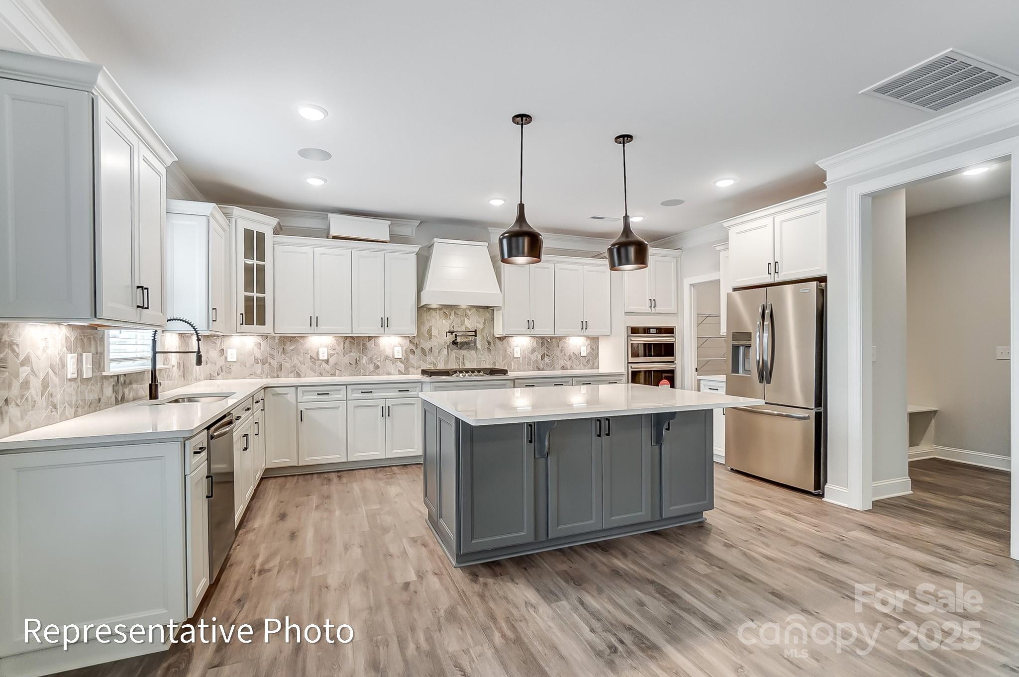2232 Tabor Road Unit: 570