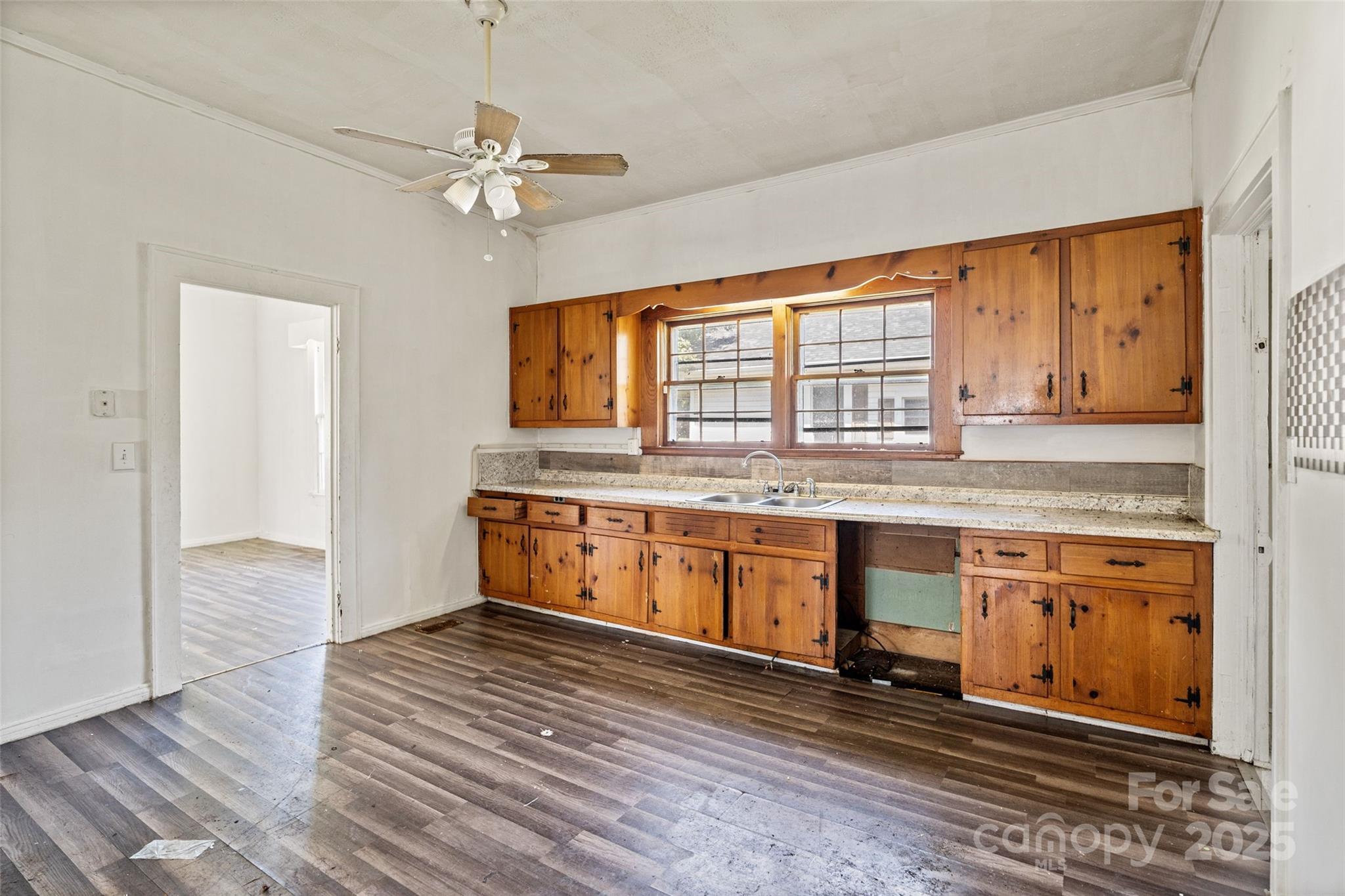 404 Community Street
