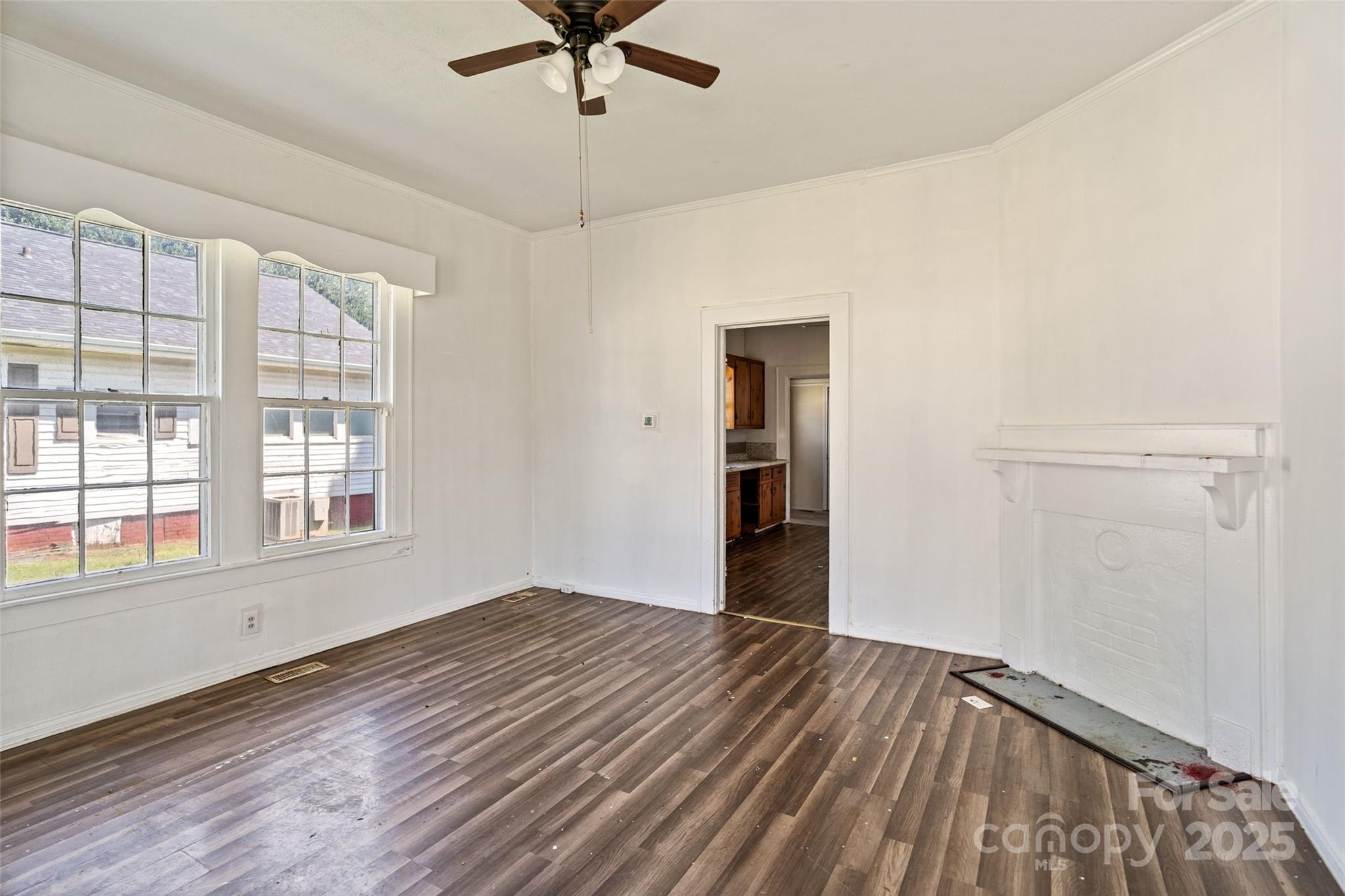 404 Community Street