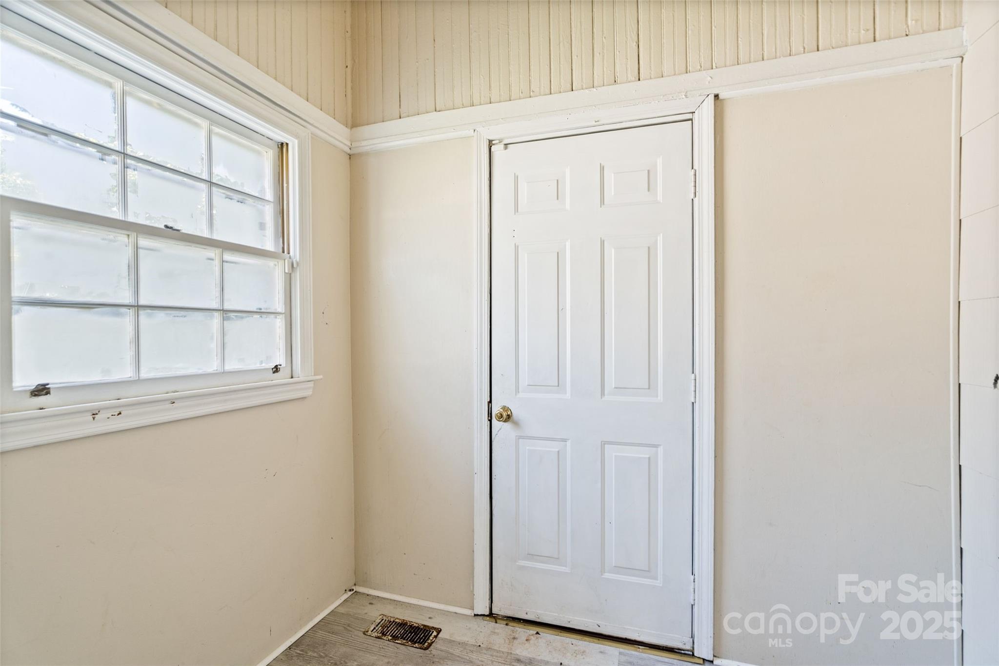 404 Community Street