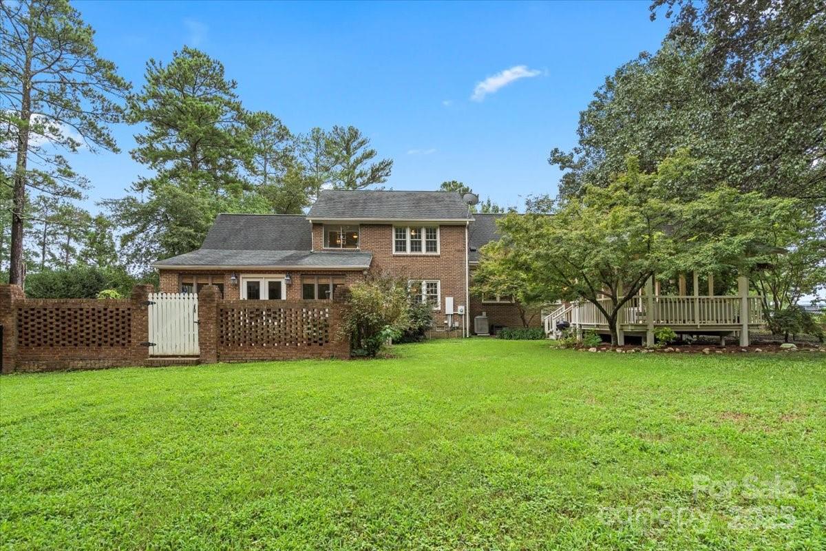 1774 Highway 55 Highway E