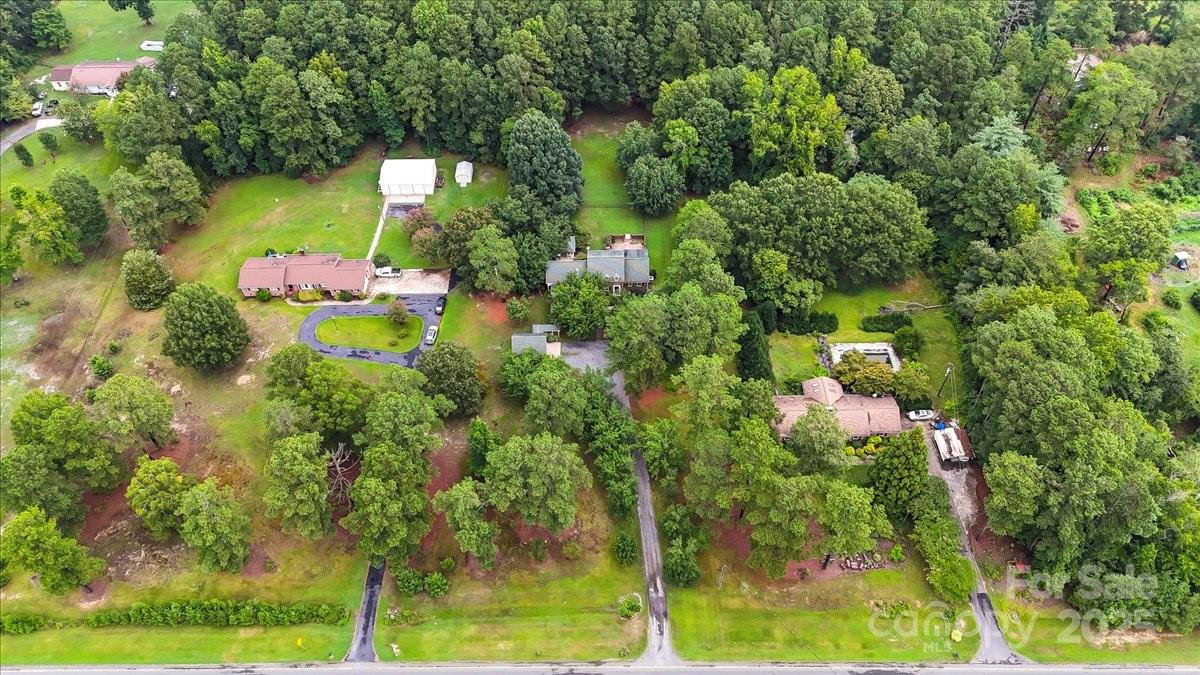 1774 Highway 55 Highway E