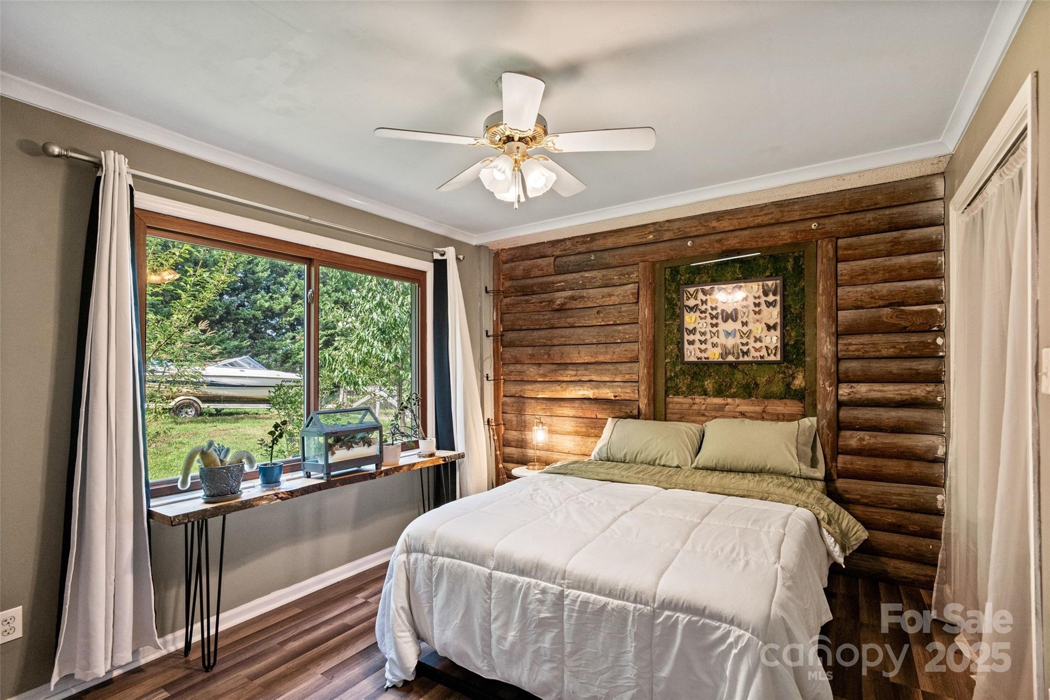 7030 Dolphin Street