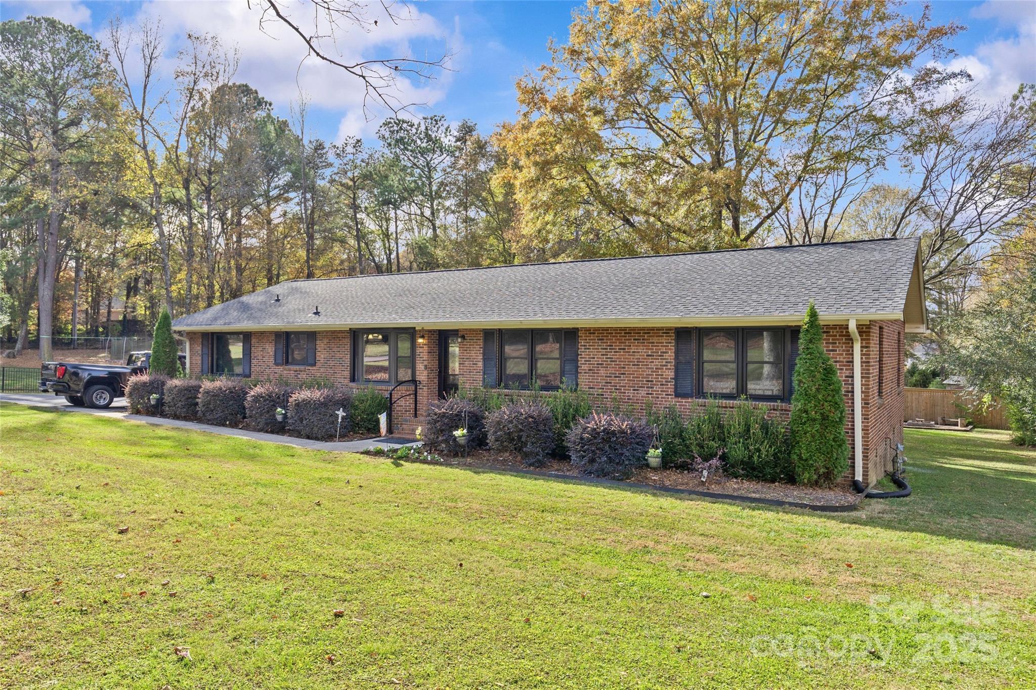 1949 Candlewick Drive