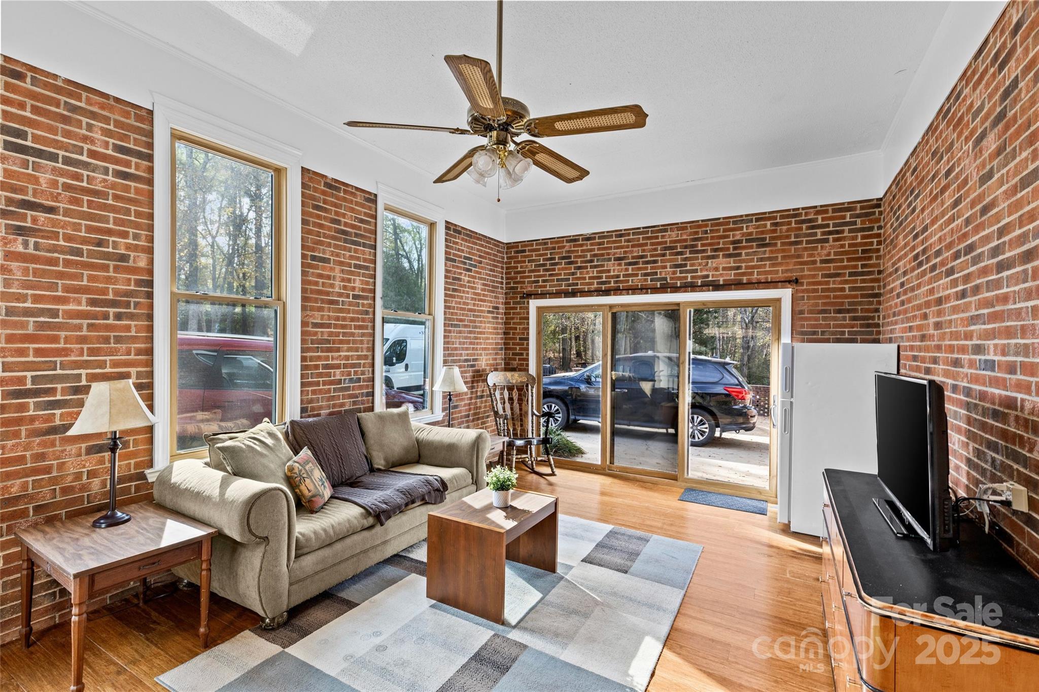 1949 Candlewick Drive