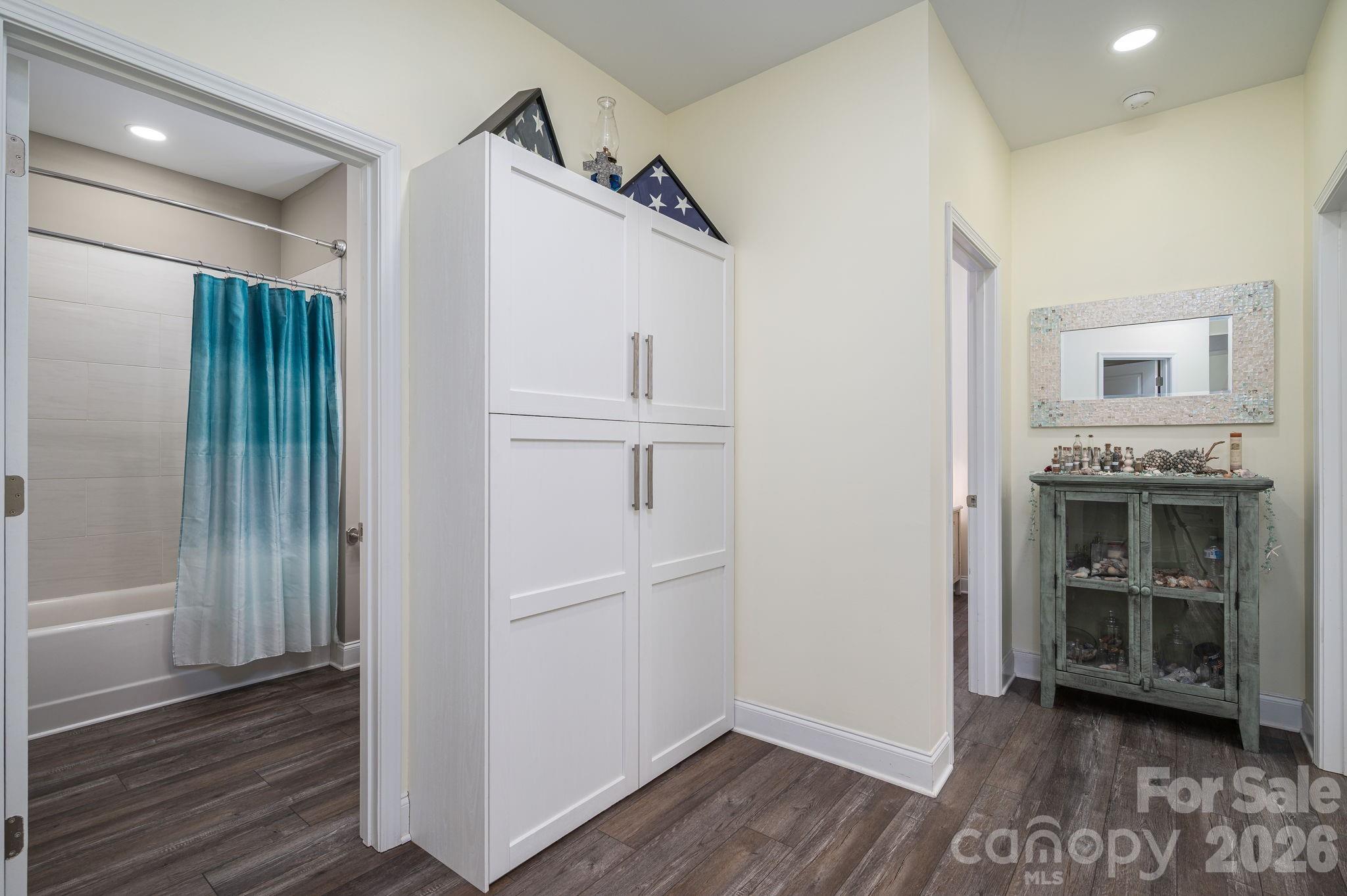 1310 Western Hills Lane