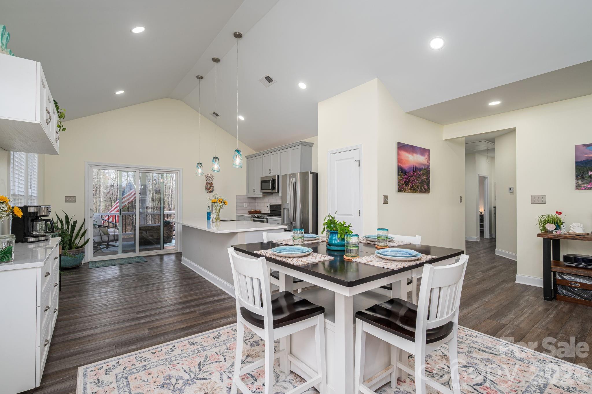 1310 Western Hills Lane